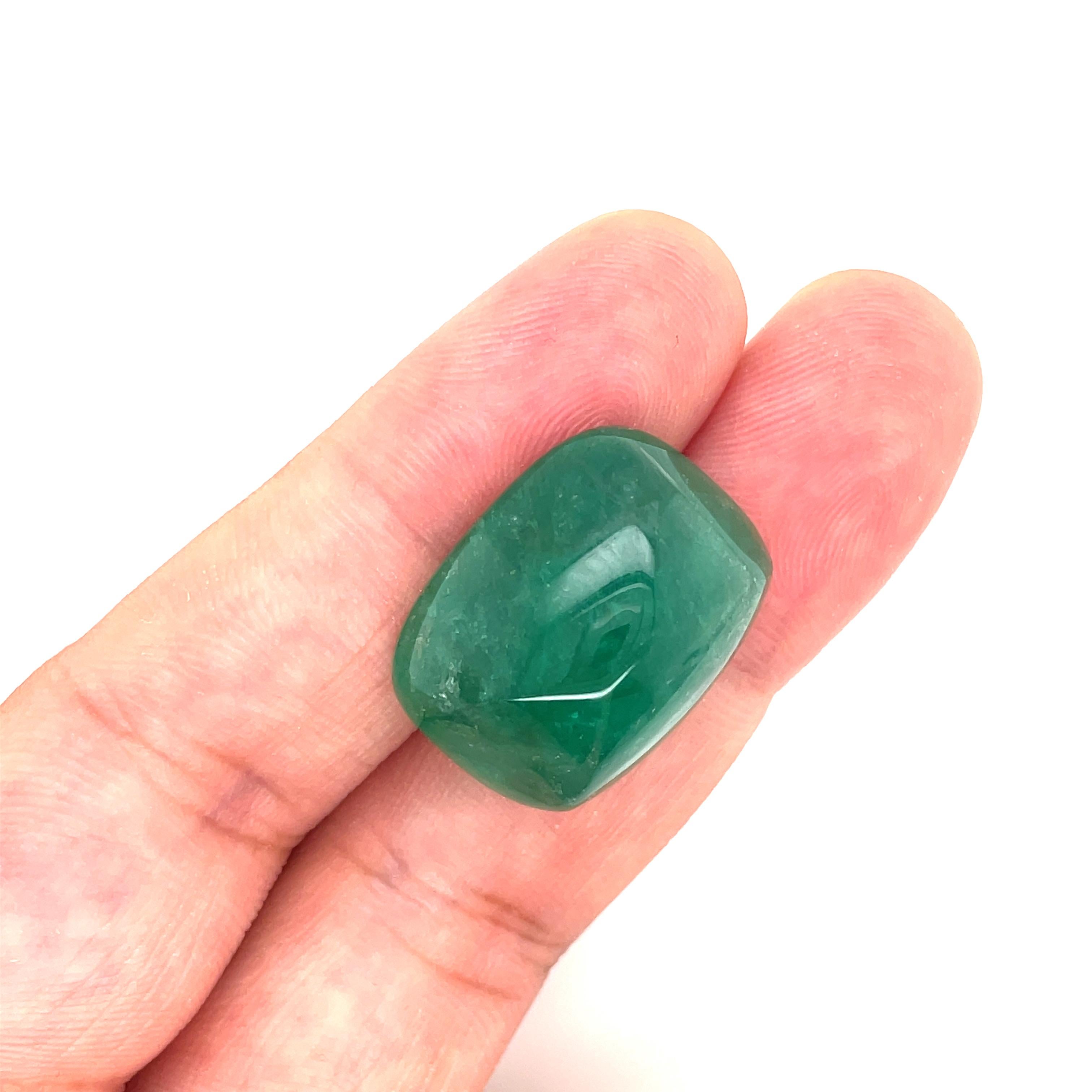Smeraldo Cabochon Pan di Zucchero Cts 41.11 in vendita 2