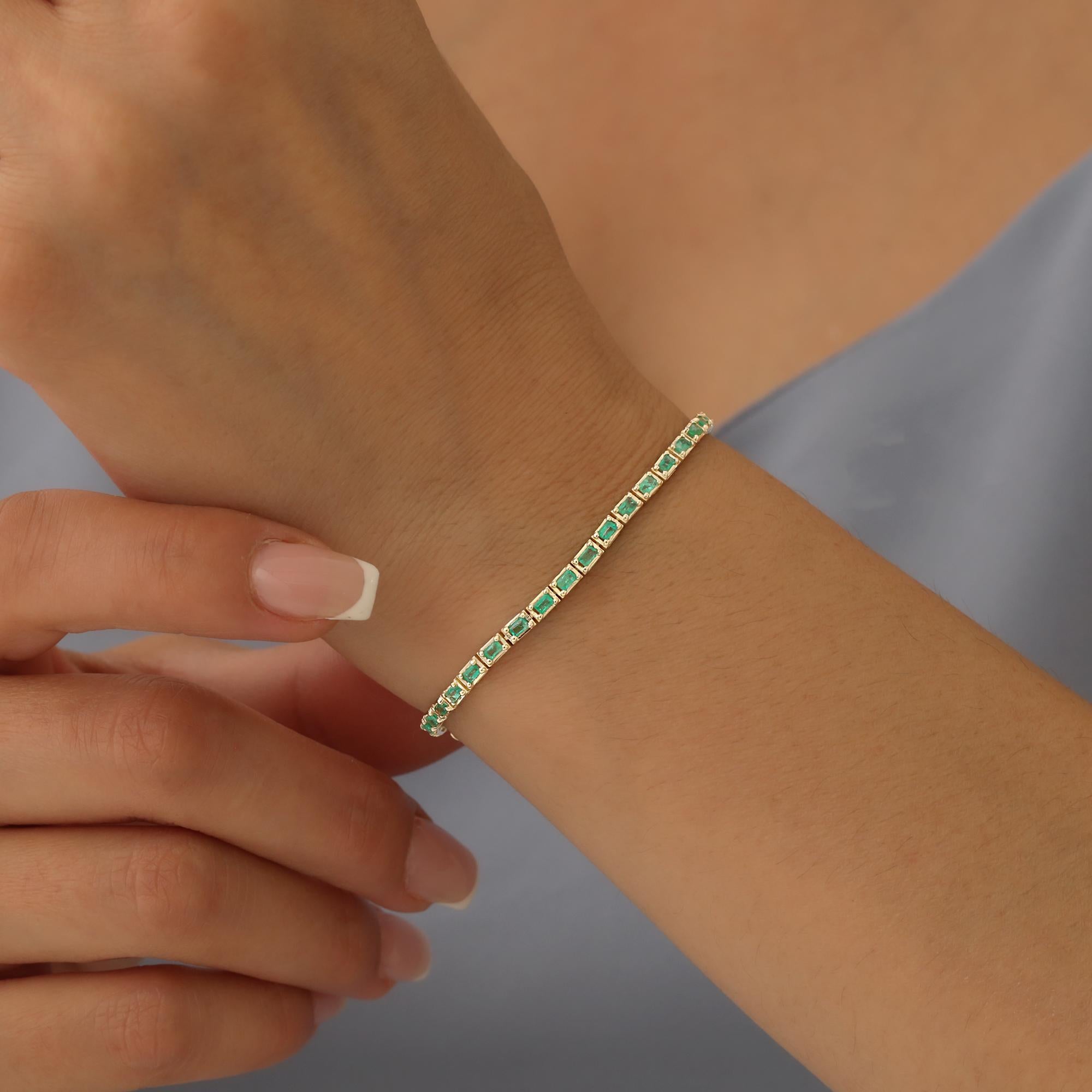 Emerald Cut Emerald Tennis Bracelet 3.00ct Solid Gold For Sale