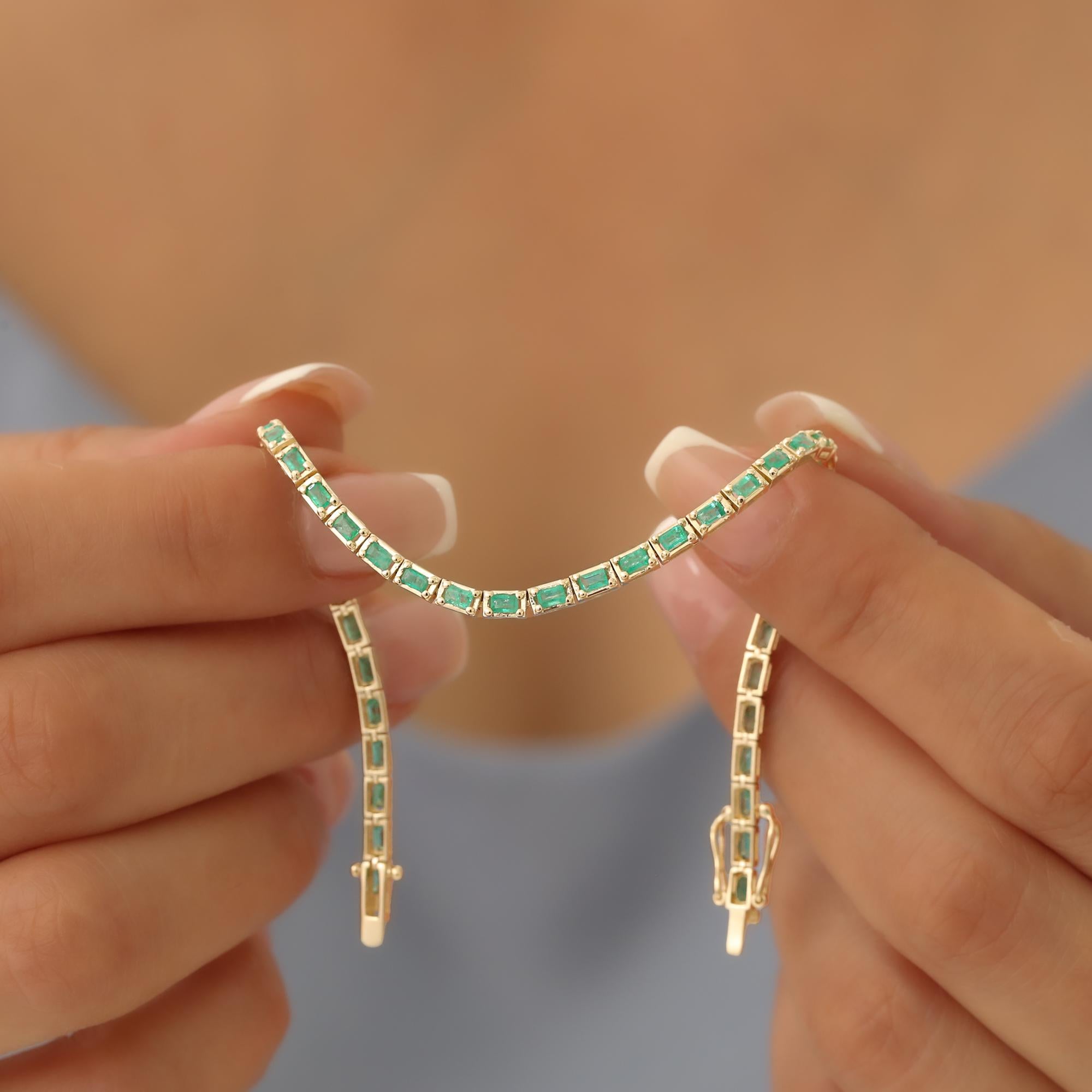 Emerald Tennis Bracelet 3.00ct Solid Gold For Sale 1