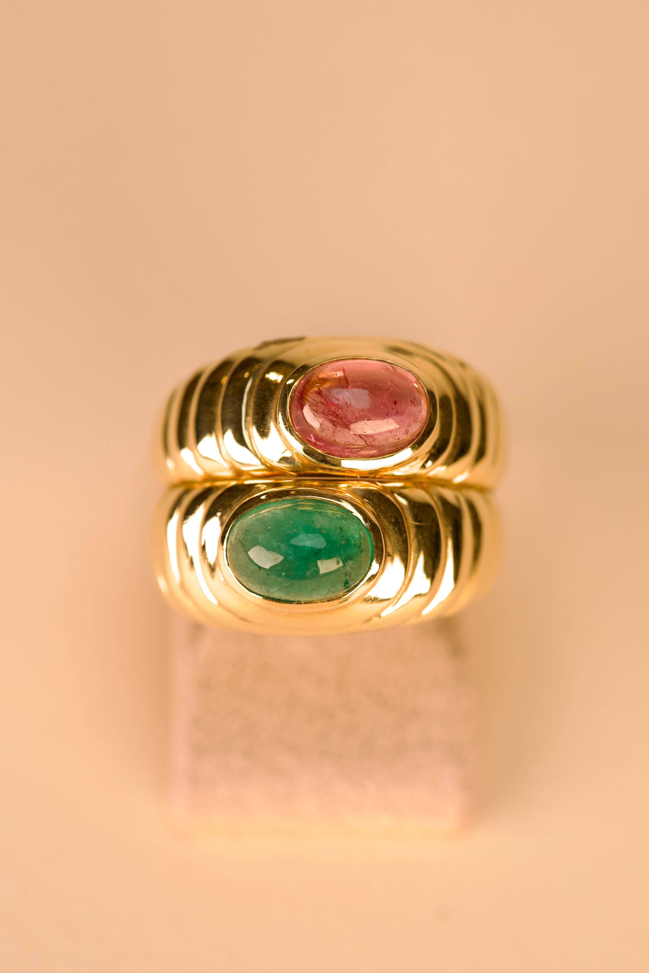 Donna Anello doppio in oro con smeraldo e tormalina in vendita