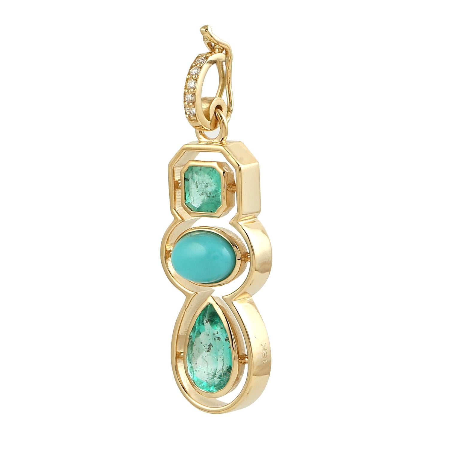 Emerald & Turquoise Pendant With Diamonds Made In 18k Yellow Gold (Art déco) im Angebot