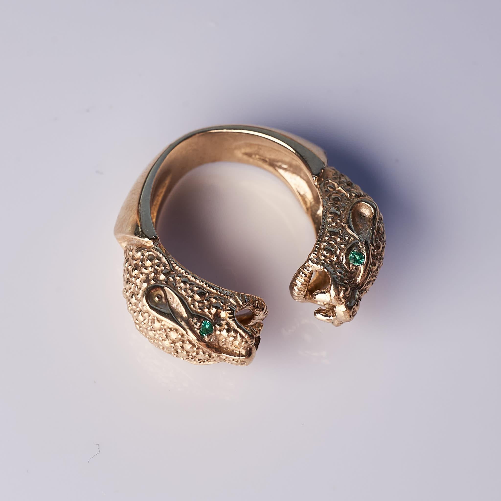 Emerald Jaguar Ring Two Head Animal Gold J Dauphin In New Condition For Sale In Los Angeles, CA