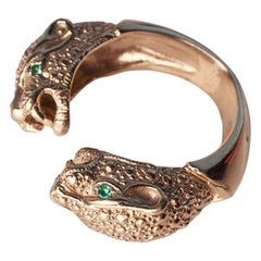 Zwei-Kopf- Jaguar-Ring aus Gold mit Smaragd von J Dauphin