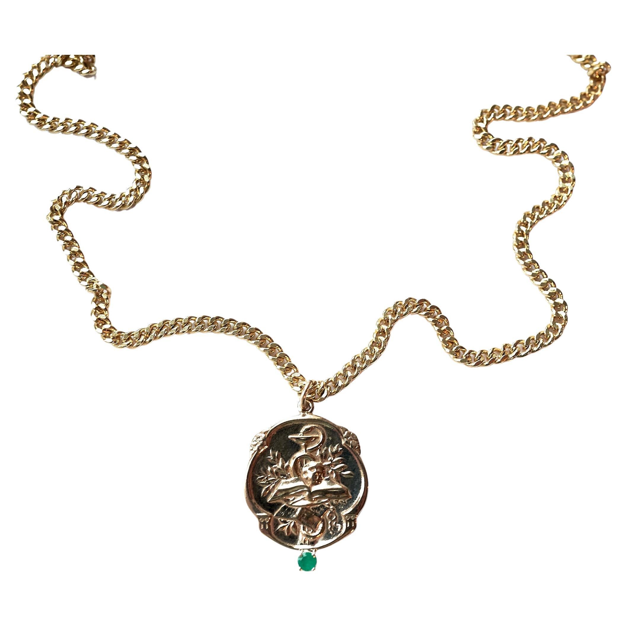 Smaragd-Halskette im viktorianischen Stil Memento Mori-Medaille mit Totenkopfkette J Dauphin (Zeitgenössisch) im Angebot