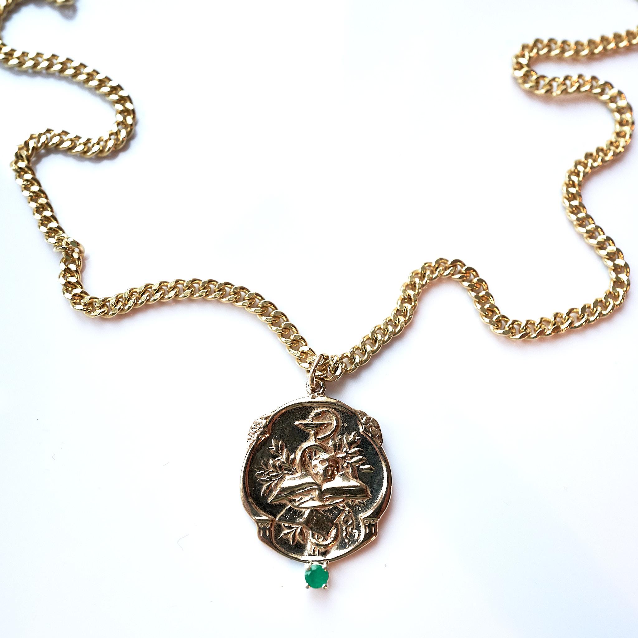 Smaragd-Halskette im viktorianischen Stil Memento Mori-Medaille mit Totenkopfkette J Dauphin (Brillantschliff) im Angebot