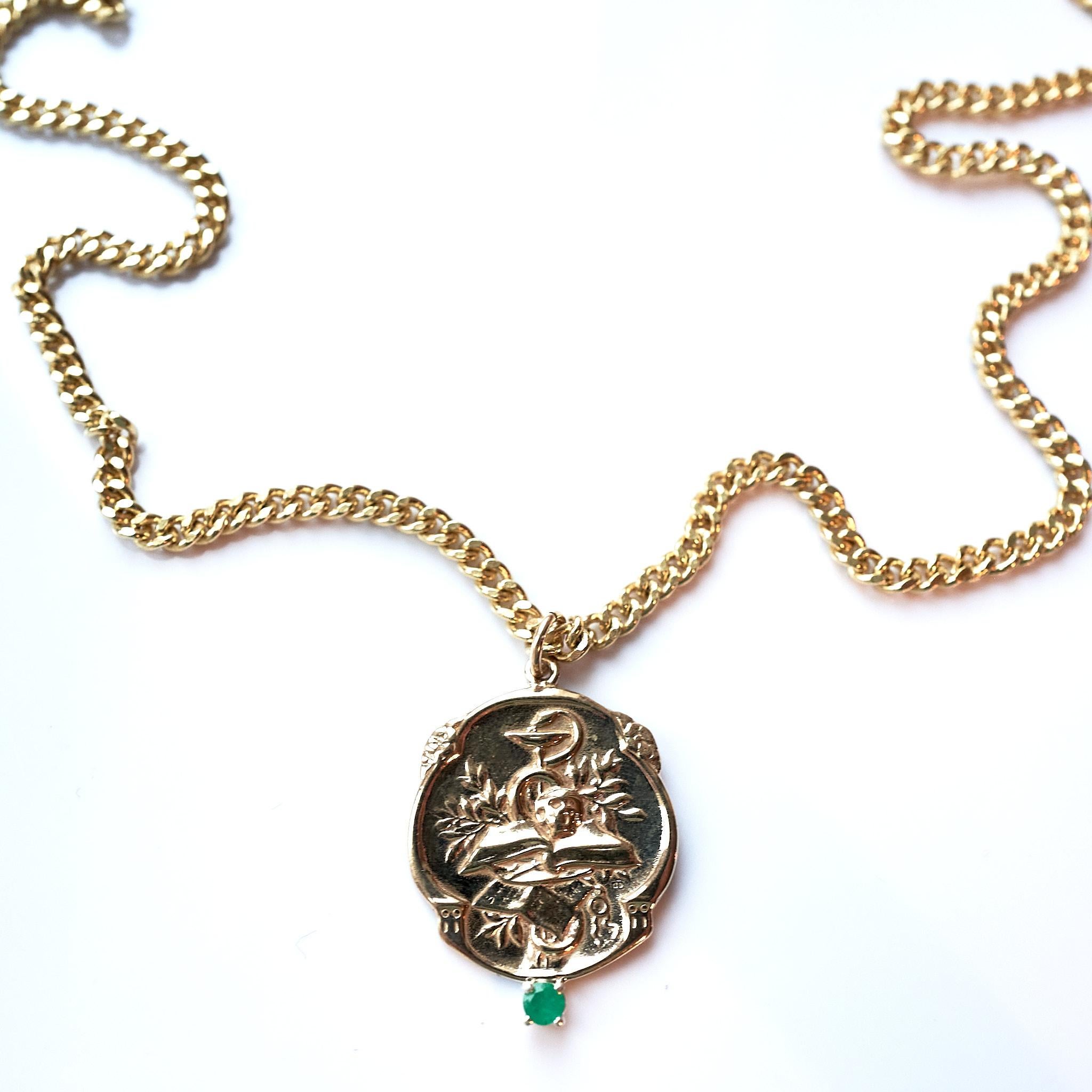 Smaragd-Halskette im viktorianischen Stil Memento Mori-Medaille mit Totenkopfkette J Dauphin im Zustand „Neu“ im Angebot in Los Angeles, CA