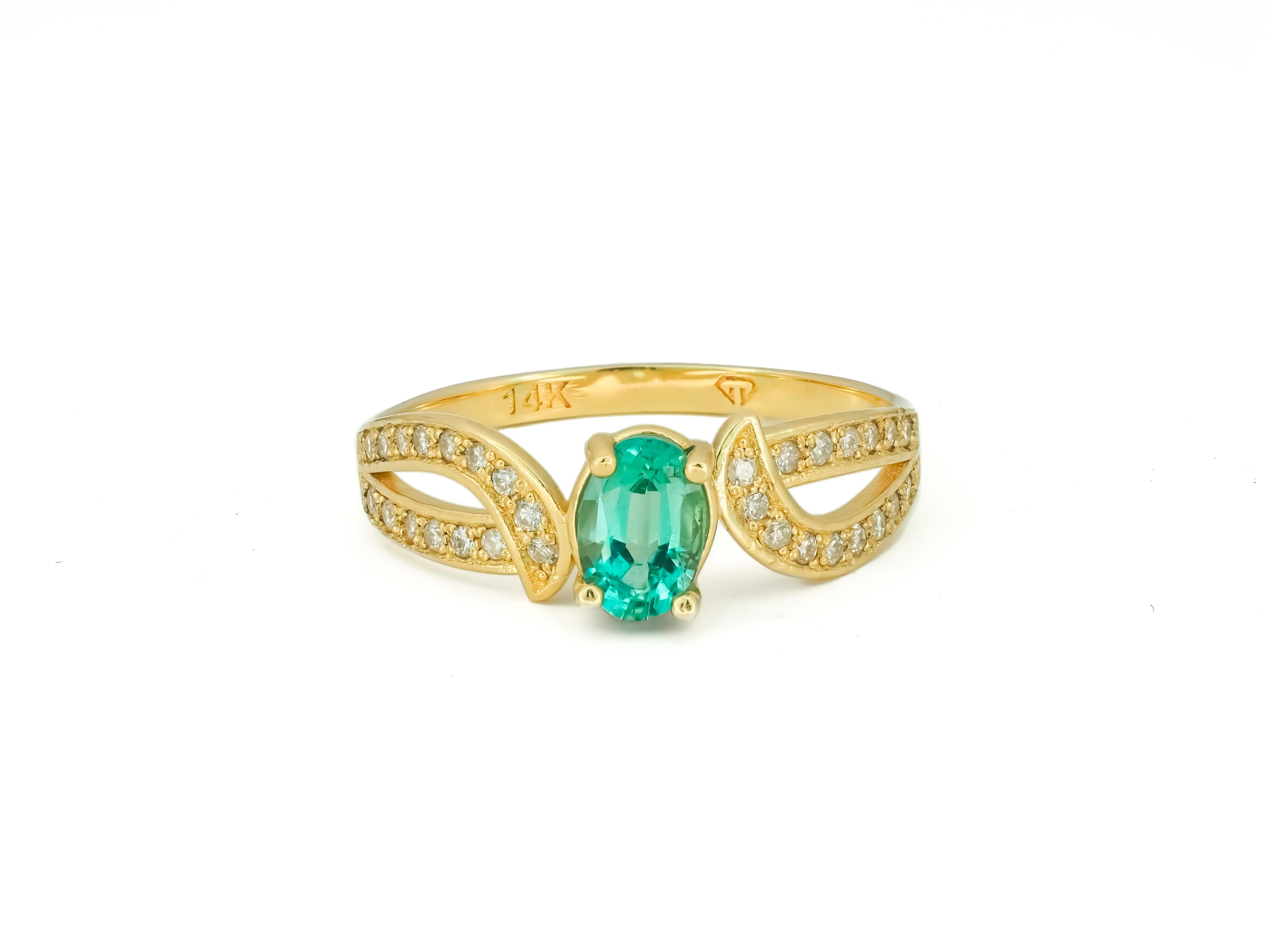 For Sale:  Emerald Vintage Ring, 14k Gold Ring with Emerald! 2