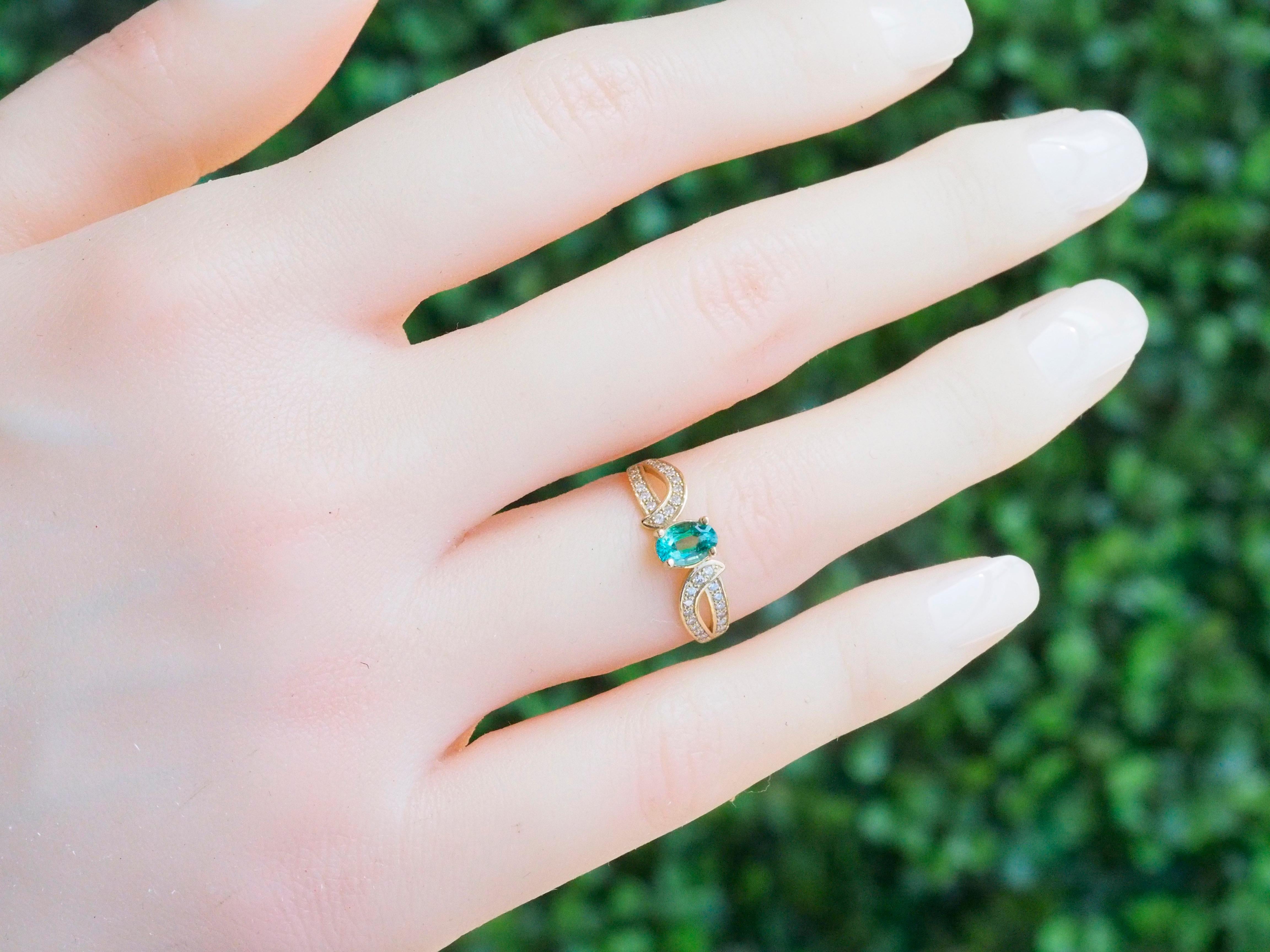 Genuine emerald 14k gold ring. Emerald engagement ring. Emerald vintage ring. Emerald gold ring. May birthstone ring. Oval emerald ring. Natural emerald ring. . Minimalist emerald ring. Emerald engagement ring. Emerald promise ring.

Metal: 14kt