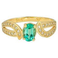 Emerald Vintage Ring, 14k Gold Ring with Emerald!