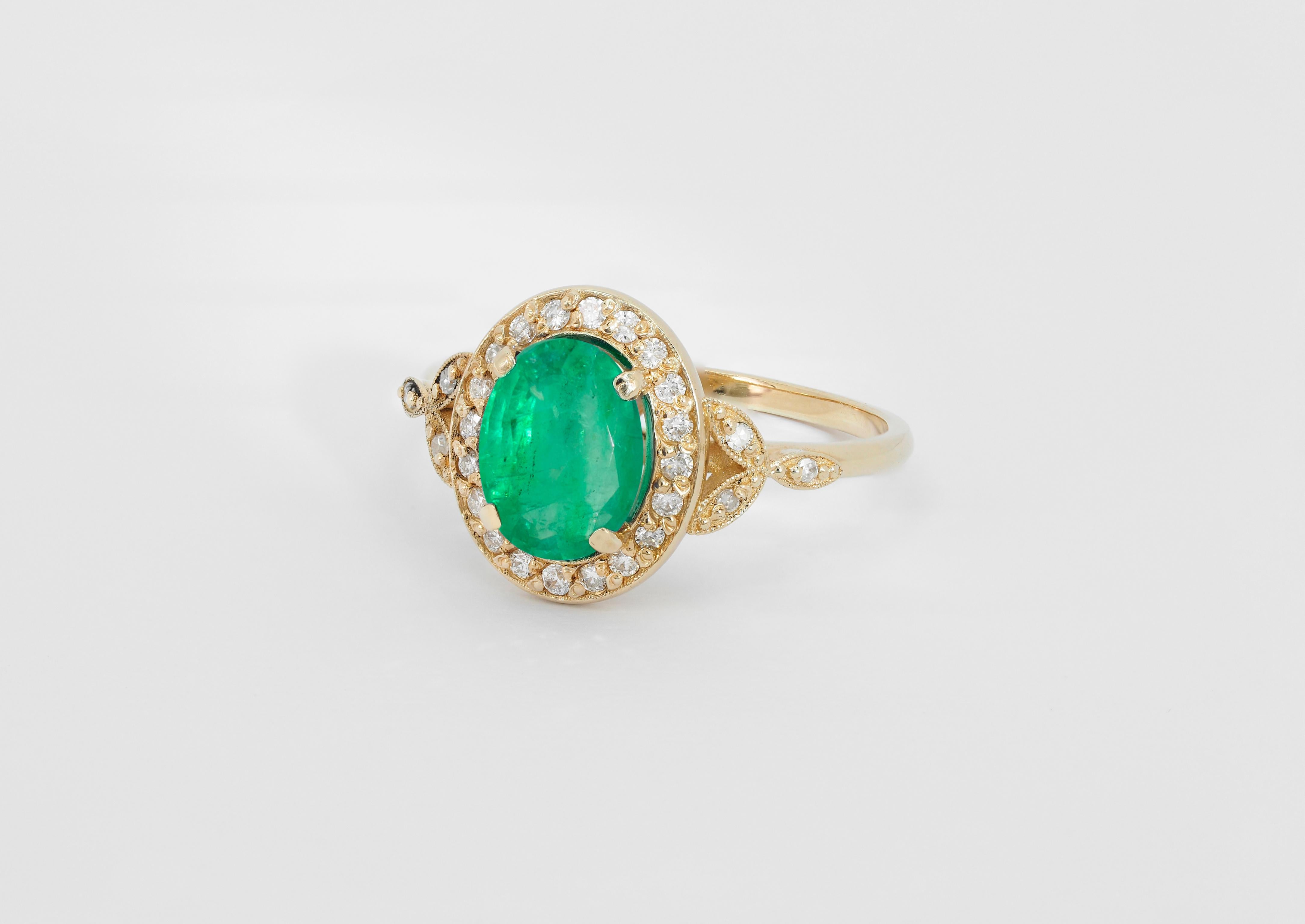 For Sale:  Emerald vintage style gold ring. 4
