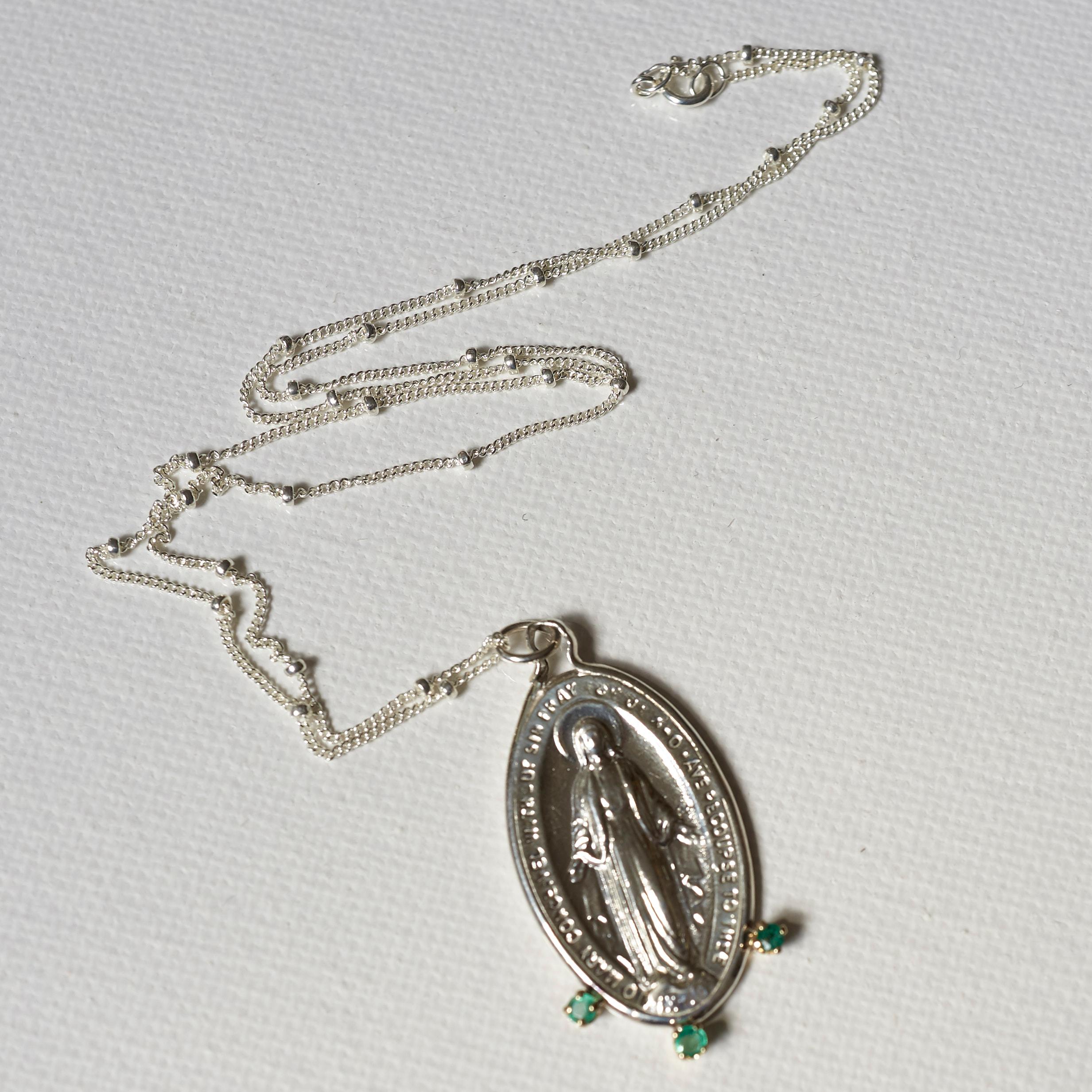 Women's Emerald Virgin French Miraculous Medal Oval Coin Pendant Chain Necklace Silver