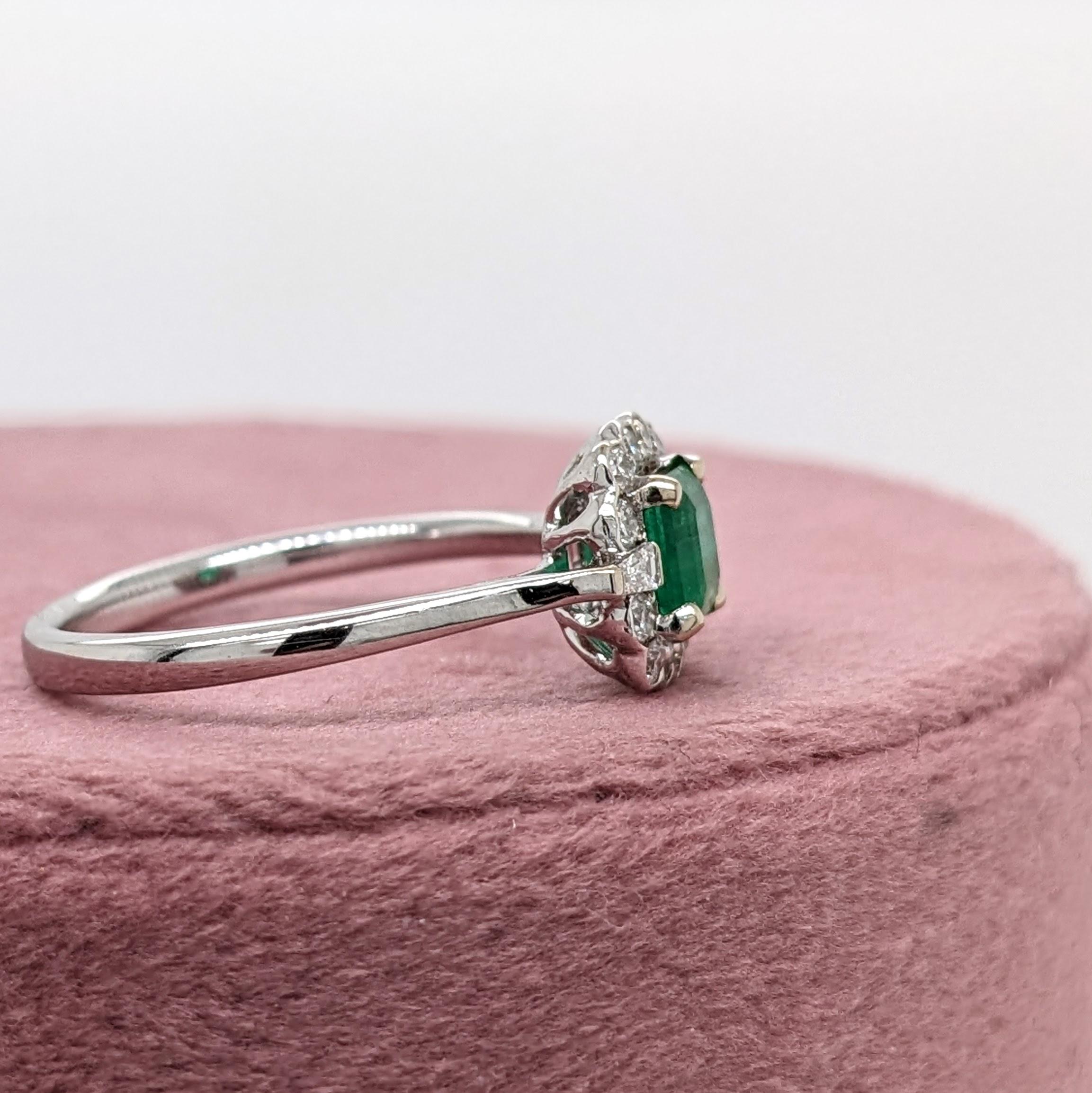 Women's Emerald w Diamond Halo & Tapered Baguette Accents in 14K Gold Emerald Cut 5mm