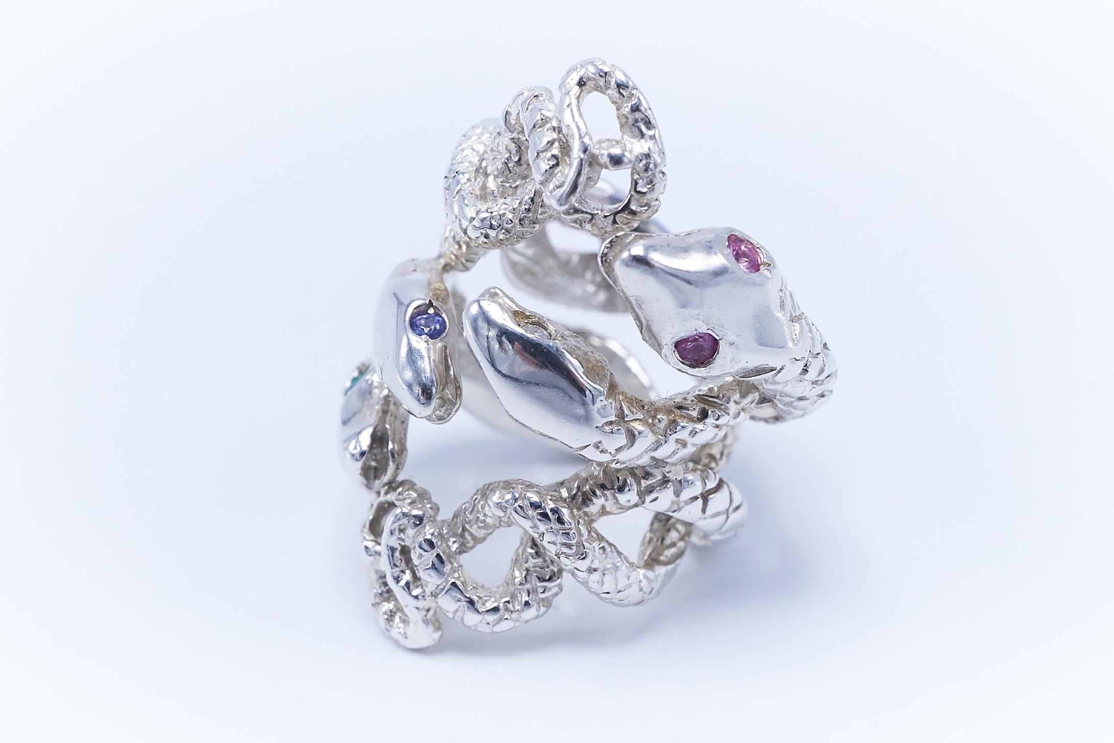Contemporain Tanzanite émeraude, diamant blanc, saphir et émeraude  J Dauphin, bague serpent en argent sterling en vente