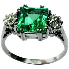 Chromium Green Tourmaline & White Diamond Ring