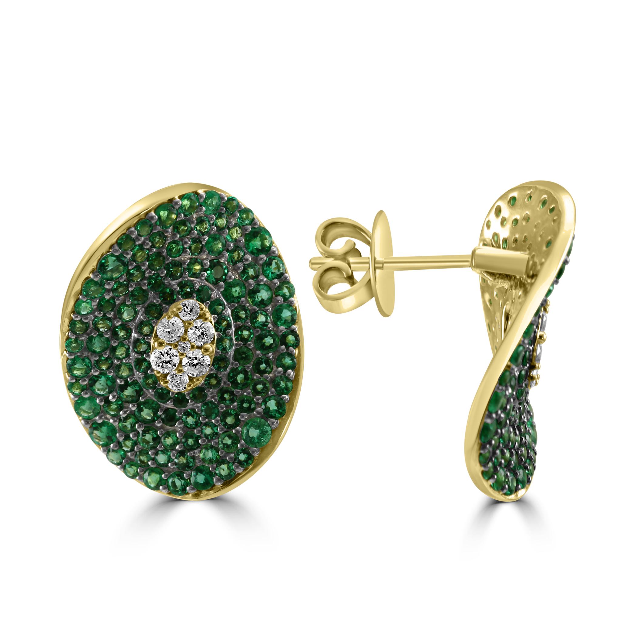 Modern Emerald White Diamond Round 14K Yellow Gold Fancy Fashion Cocktail Stud Earring  For Sale