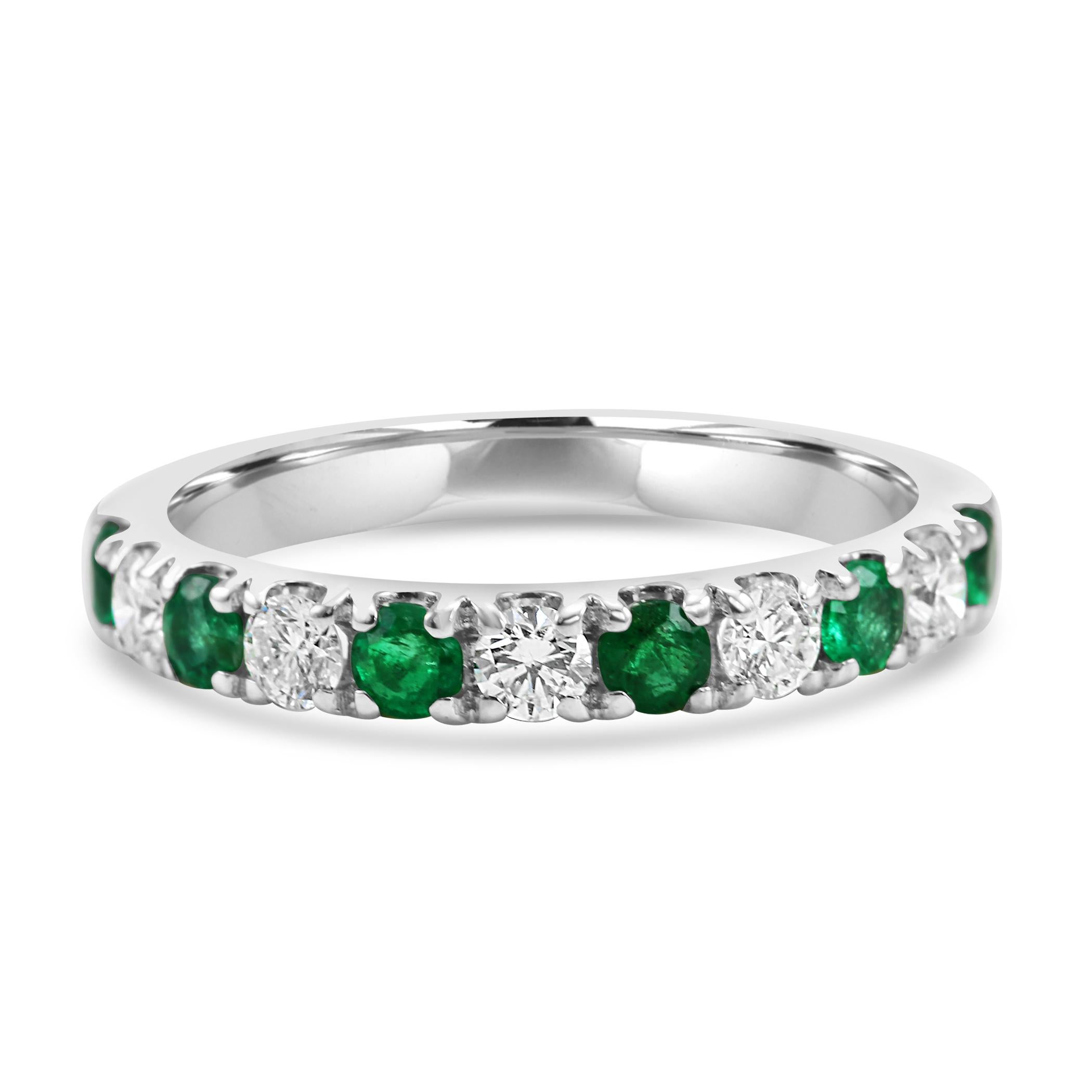 For Sale:  Emerald White Diamond Round 18K White Gold 11 Stone Fashion Engagement Band Ring 7