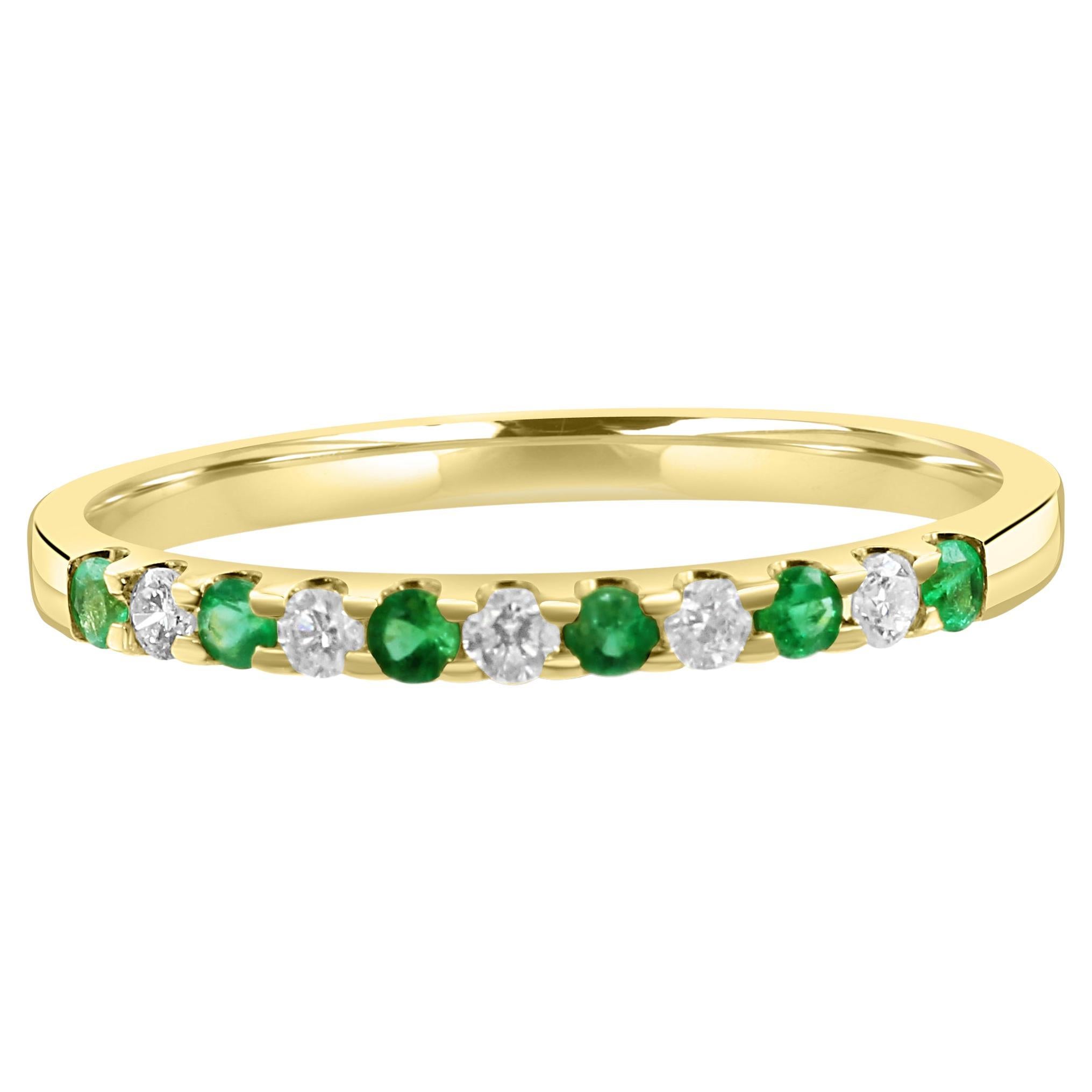 Emerald White Diamond Round 18K Yellow Gold 11 Stone Engagement Band Ring