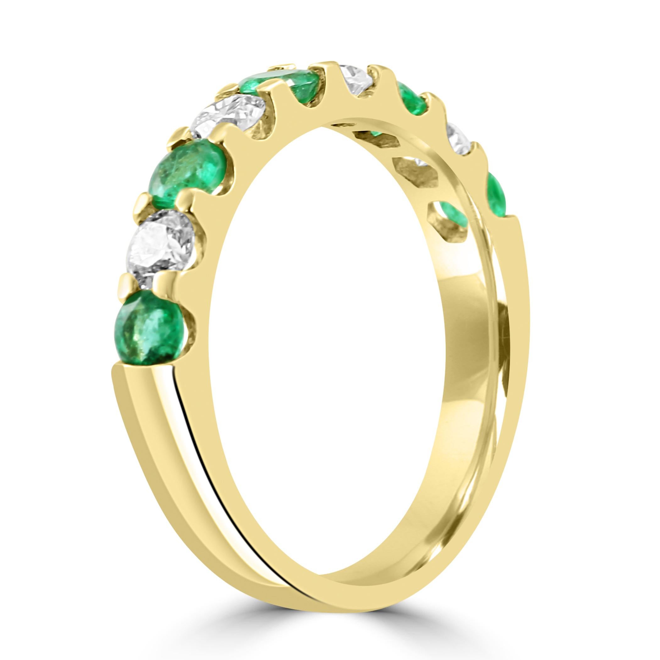 For Sale:  Emerald White Diamond Round 18K Yellow Gold 9 Stone Fashion Engagement Band Ring 5