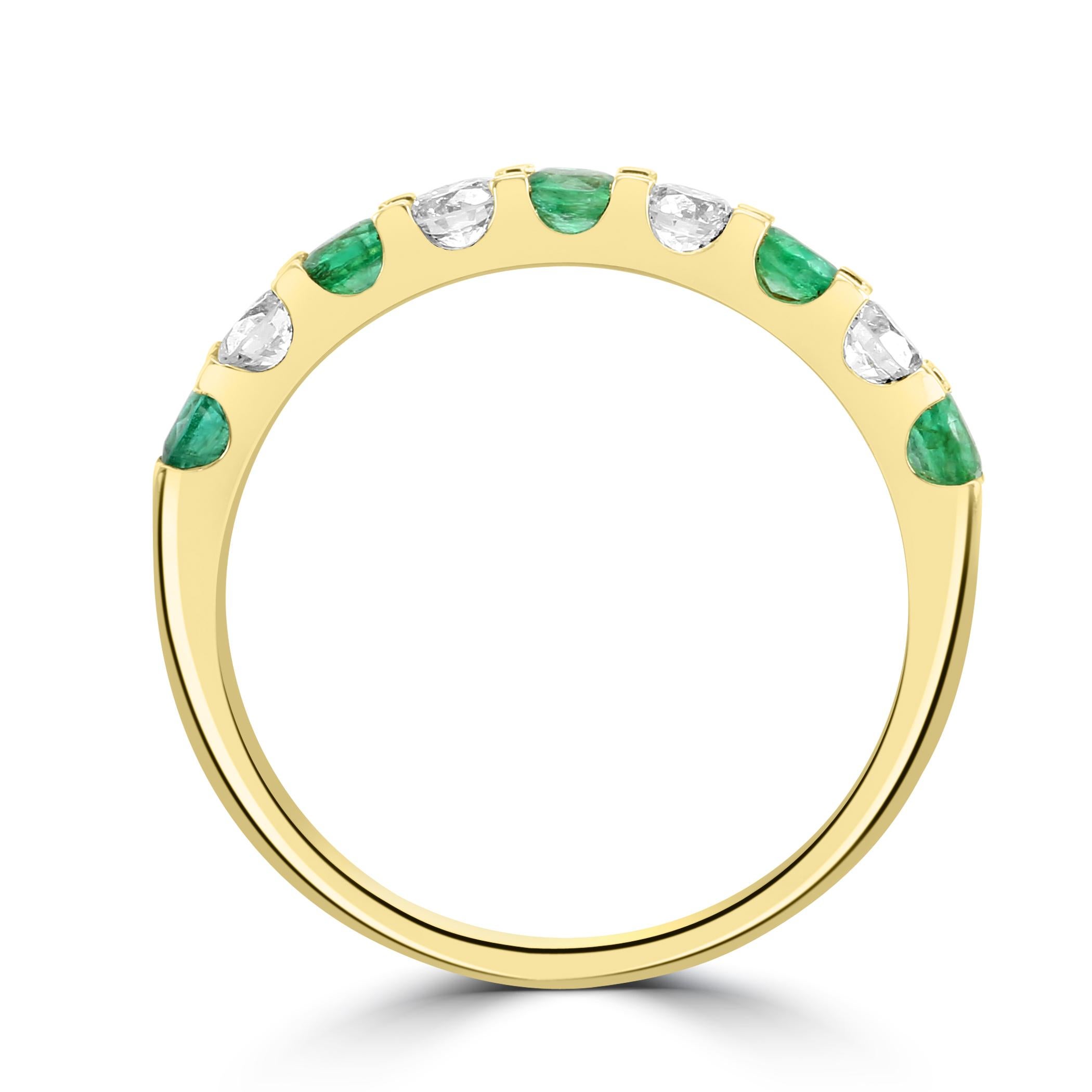 For Sale:  Emerald White Diamond Round 18K Yellow Gold 9 Stone Fashion Engagement Band Ring 6