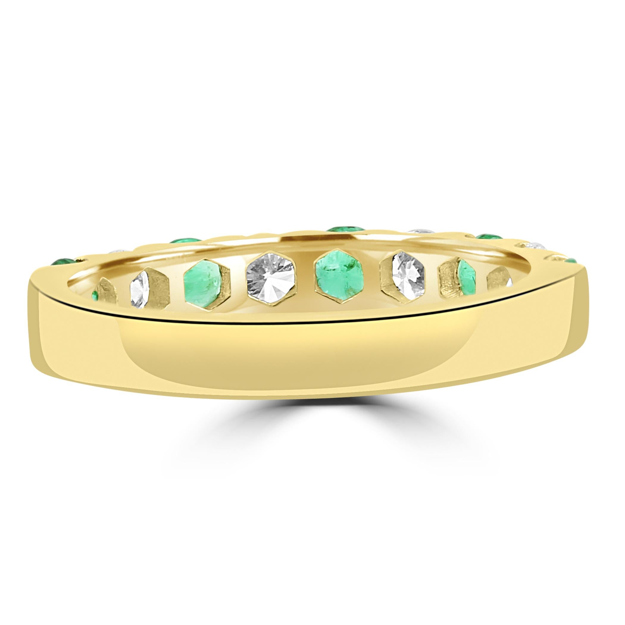 For Sale:  Emerald White Diamond Round 18K Yellow Gold 9 Stone Fashion Engagement Band Ring 7