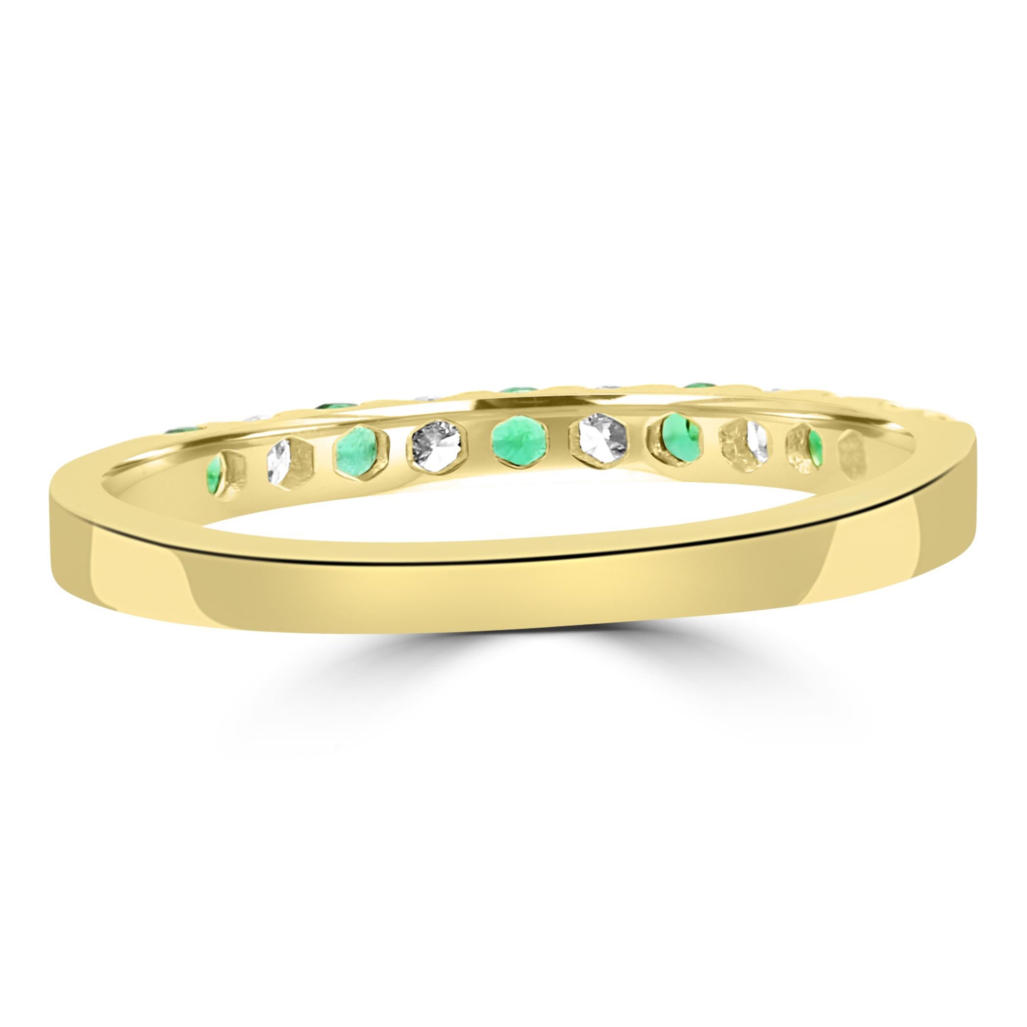For Sale:  Emerald White Diamond Round 18K Yellow Gold Engagement Wedding Fashion Band Ring 6