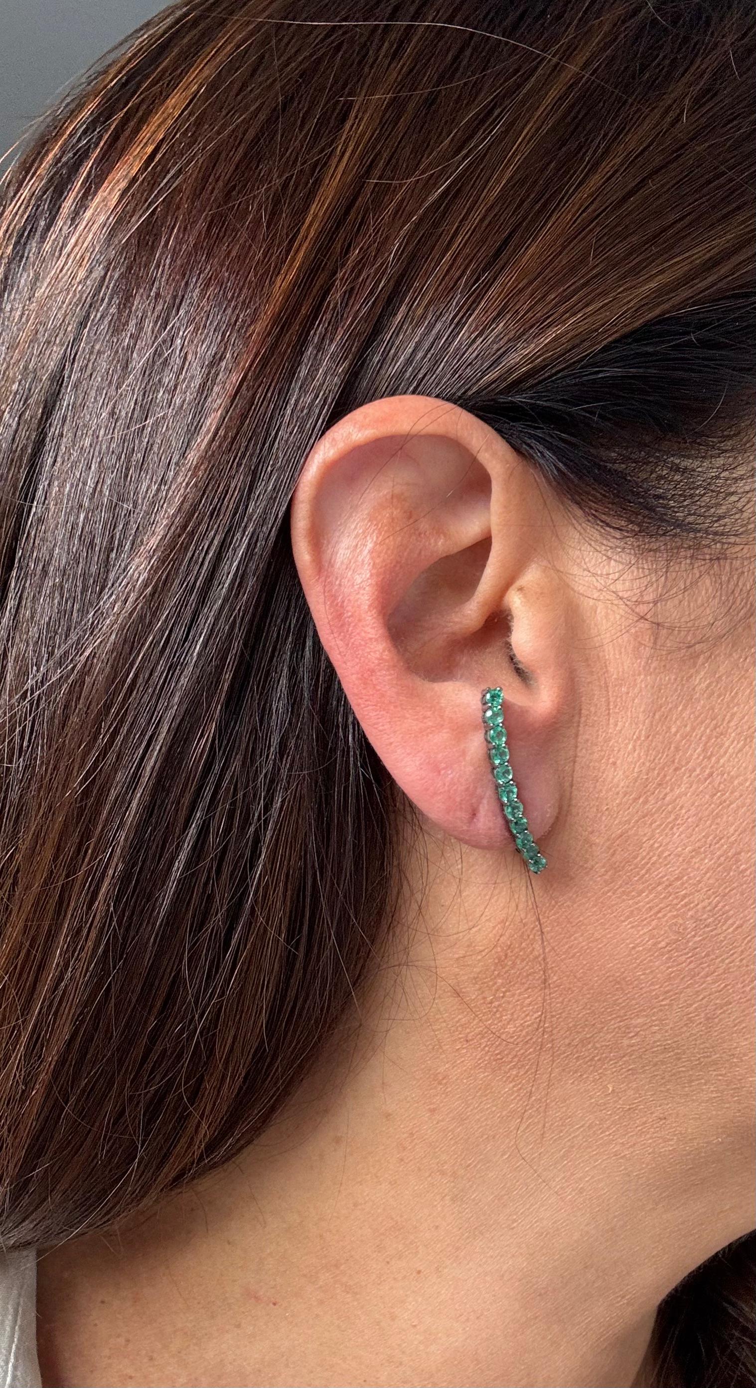 Boucles d'oreilles Emeraude plaqué or blanc rhodié noir Unisexe en vente