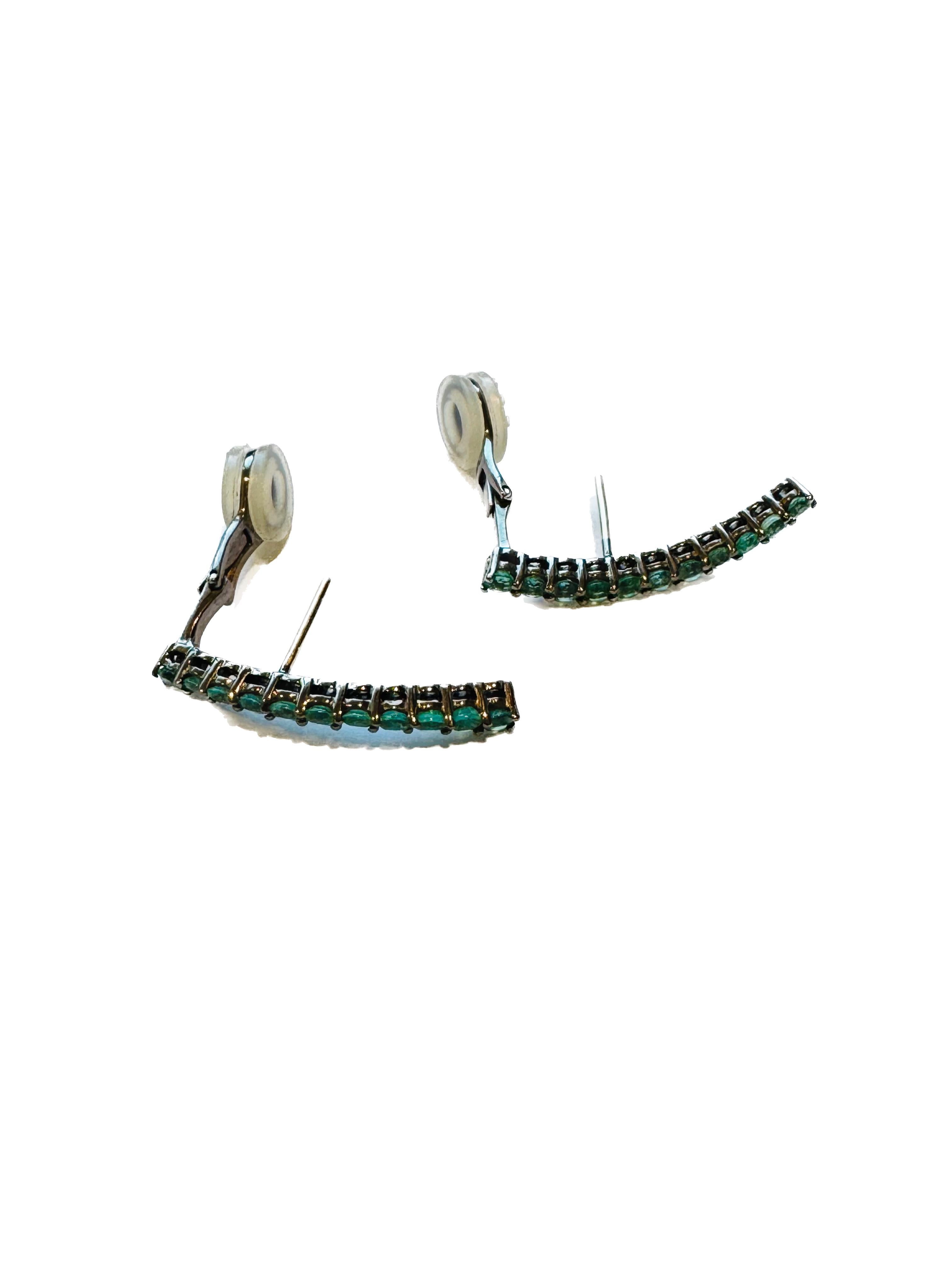 Boucles d'oreilles Emeraude plaqué or blanc rhodié noir en vente 4