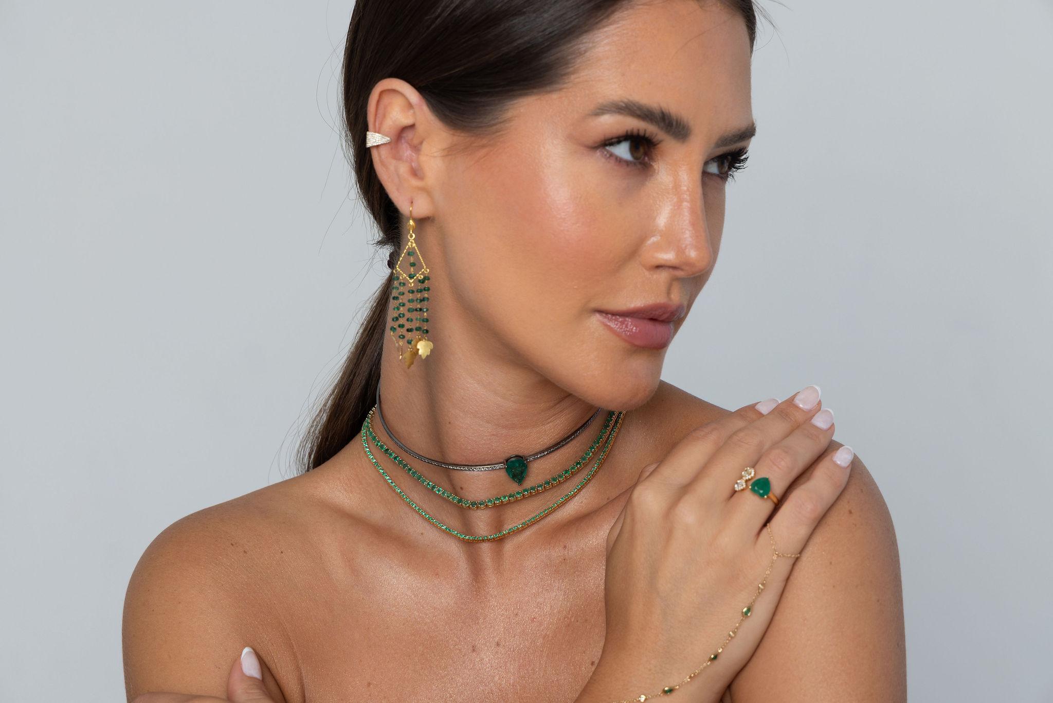Emerald White Gold Rhodium Chocker In New Condition For Sale In Studio City, CA