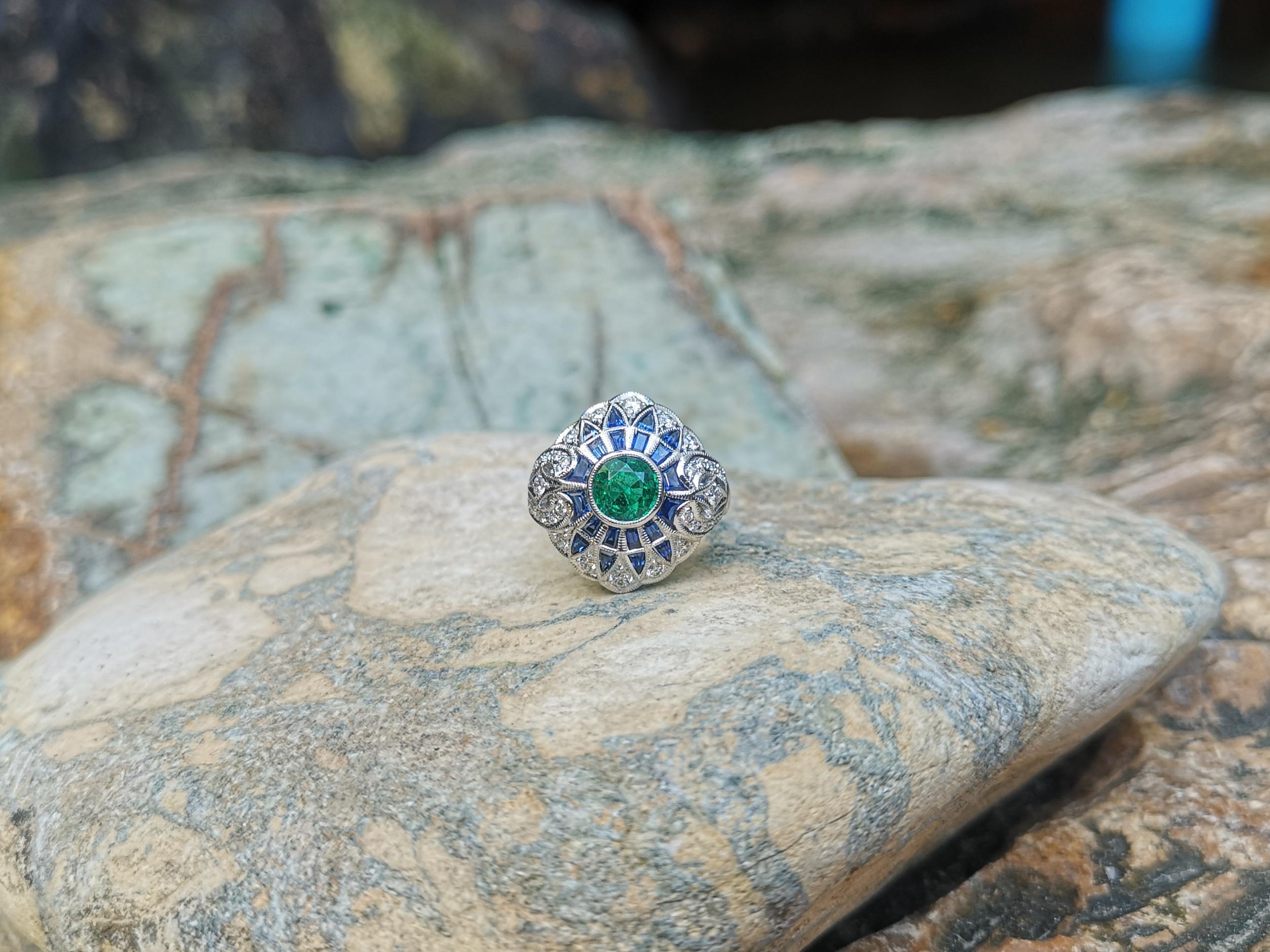 Women's Emerald with Blue Sapphire and Diamond Ring Set in 18 Karat White Gold Settings For Sale