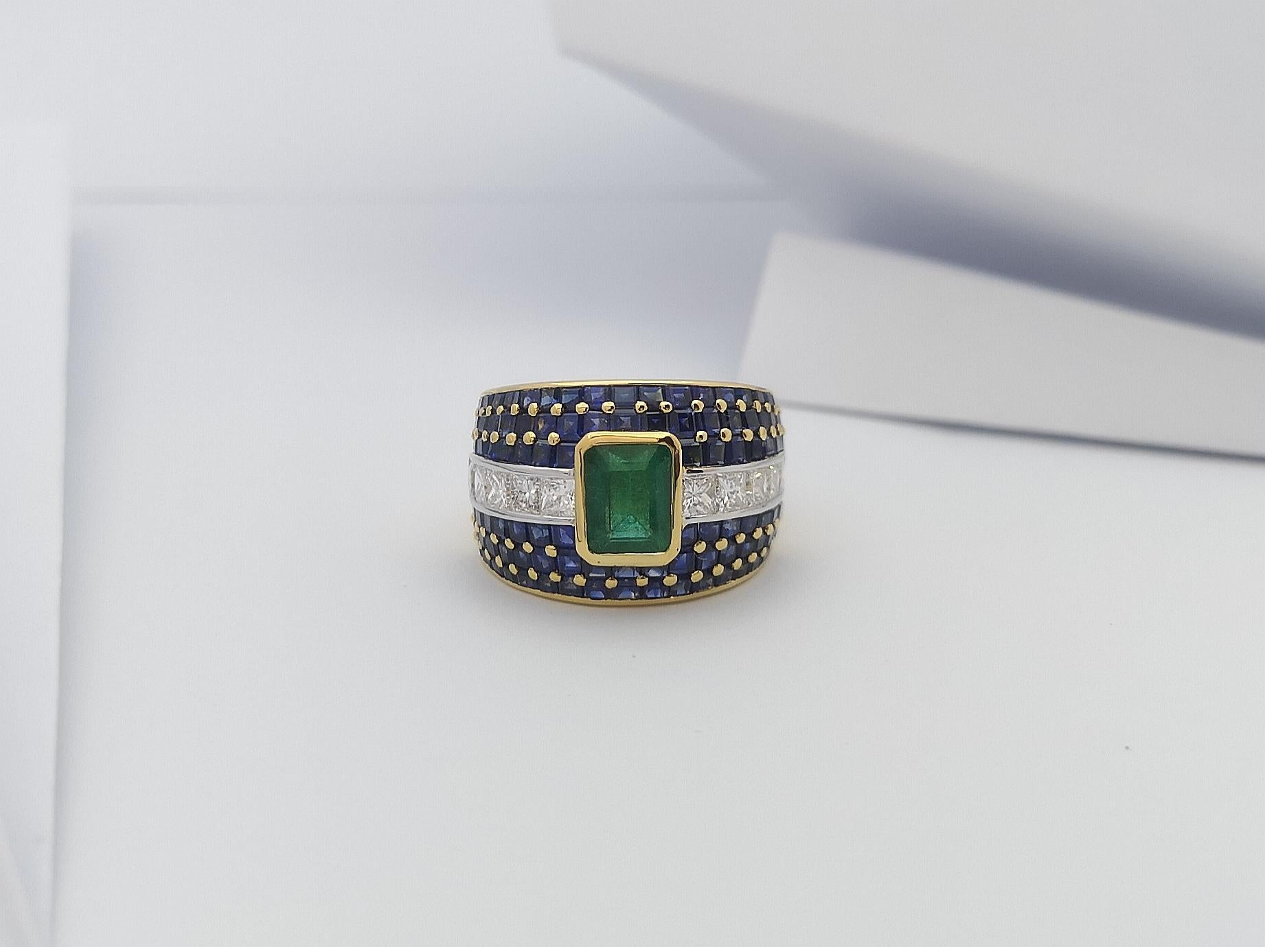 Emerald with Blue Sapphire with Diamond Ring Set in 18 Karat Gold Settings For Sale 5