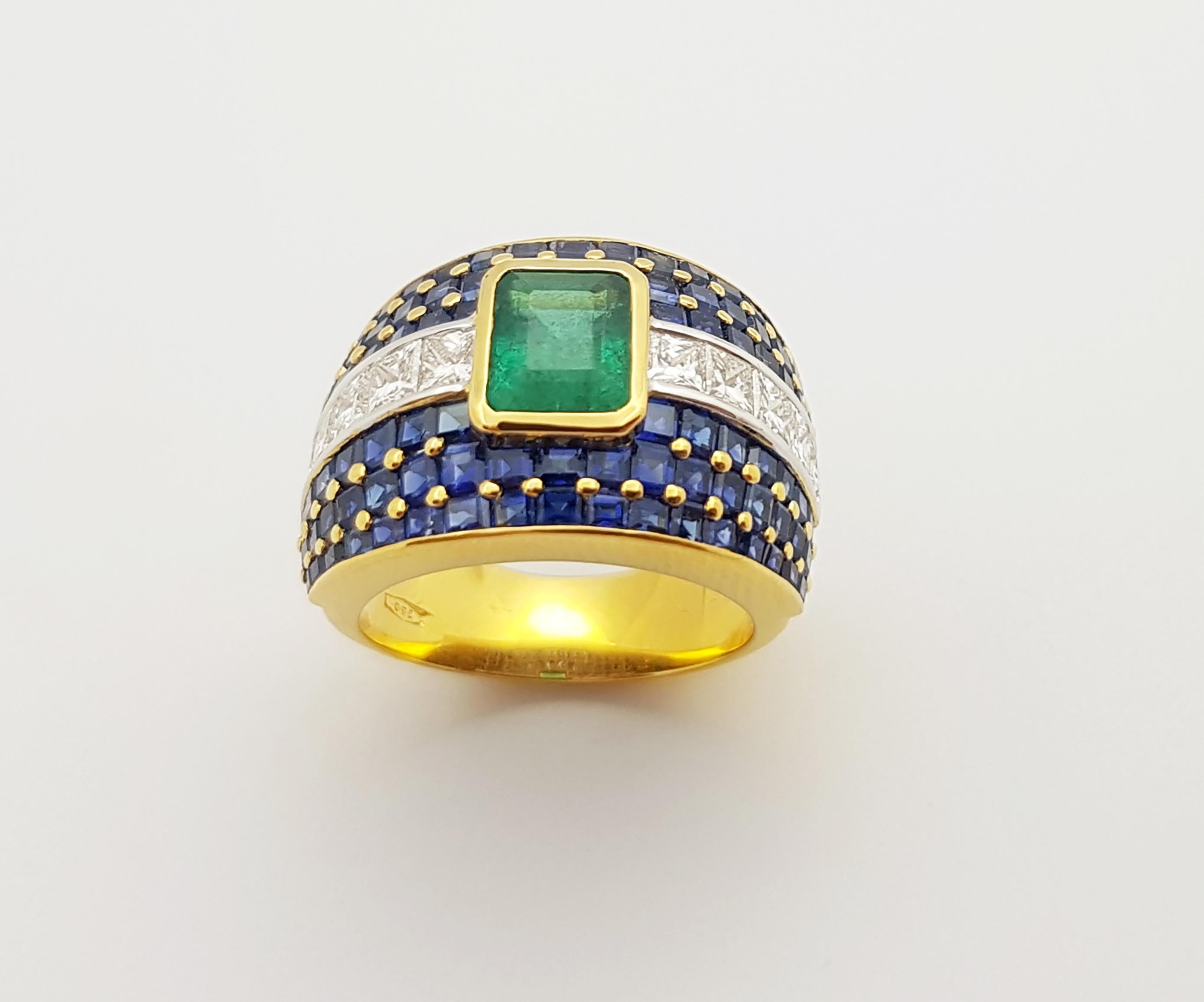 Emerald with Blue Sapphire with Diamond Ring Set in 18 Karat Gold Settings For Sale 6