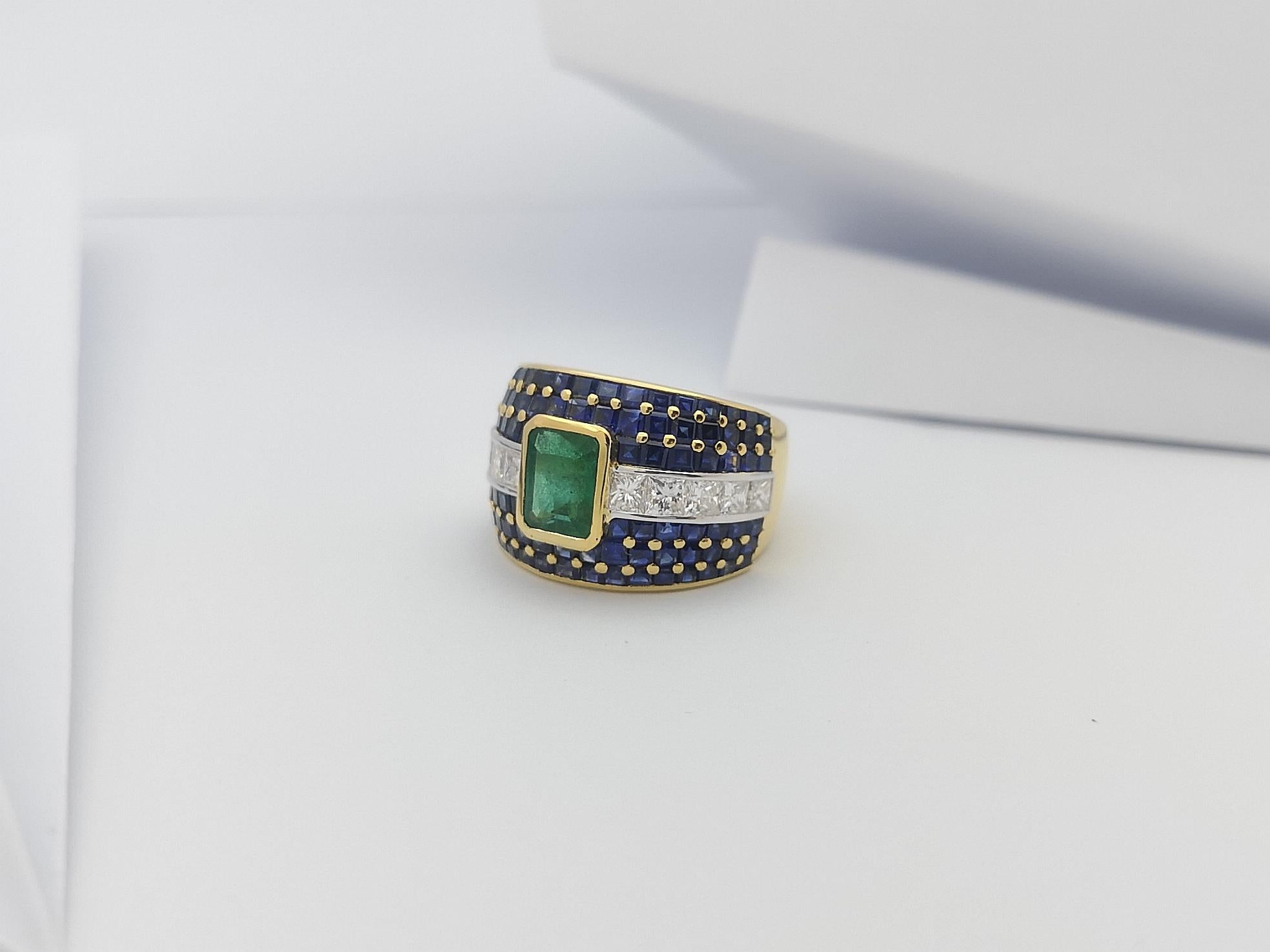 Emerald with Blue Sapphire with Diamond Ring Set in 18 Karat Gold Settings For Sale 7