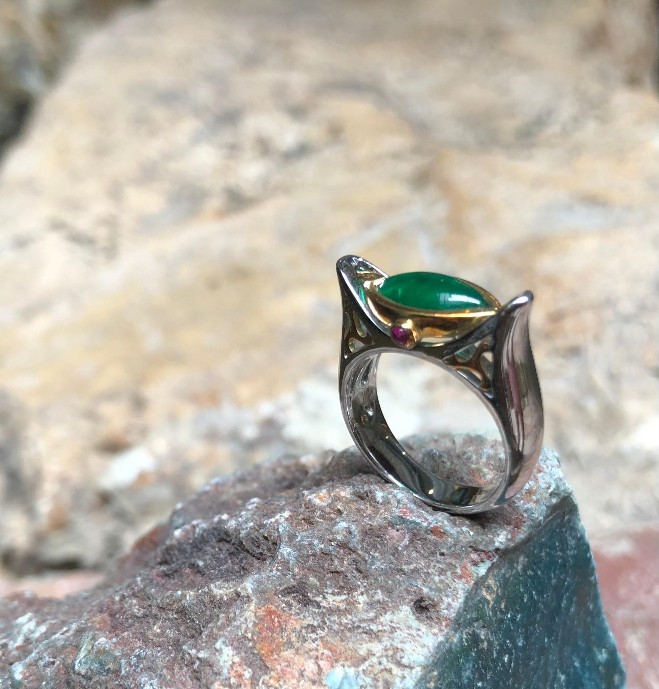 Emerald with Cabochon Ruby Sycee/Yuan Bao Ring Set in 18k White Gold For Sale 2