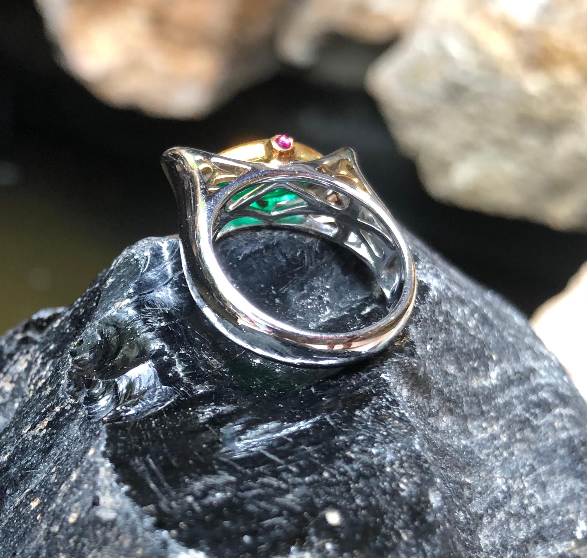 Emerald with Cabochon Ruby Sycee/Yuan Bao Ring Set in 18k White Gold For Sale 5