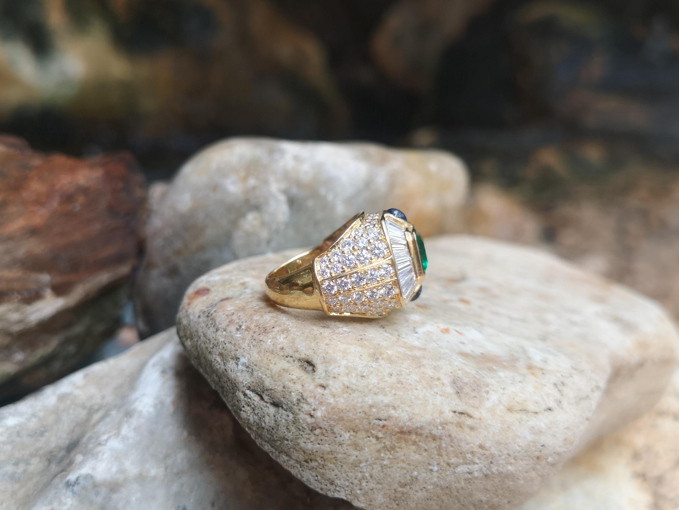 Ring mit Smaragd mit Diamant und blauem Saphir im Cabochon-Schliff in 18 Karat Goldfassungen im Angebot 5