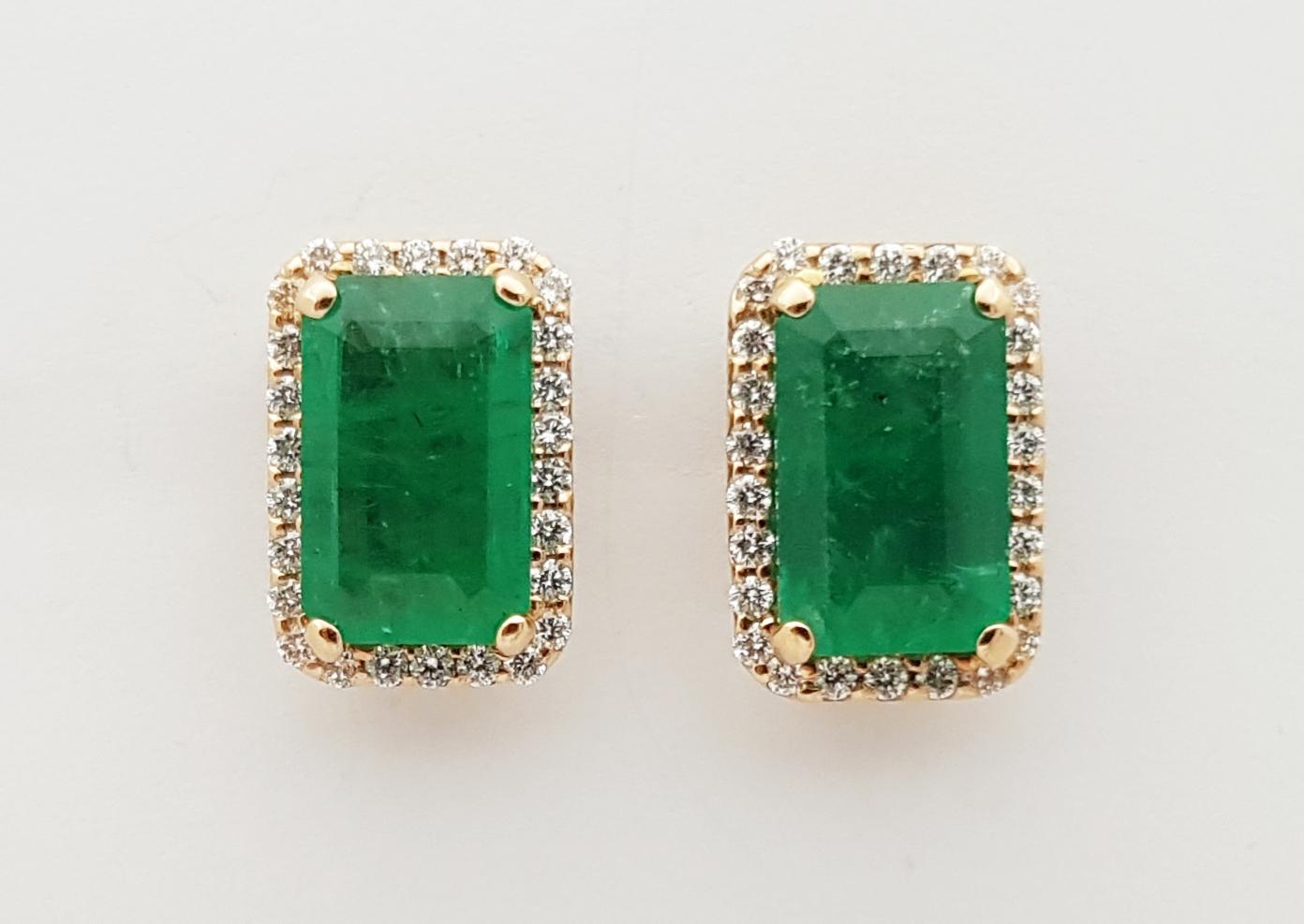 Contemporary Emerald with Diamond Earrings Set in 18 Karat Rose Gold Settings For Sale