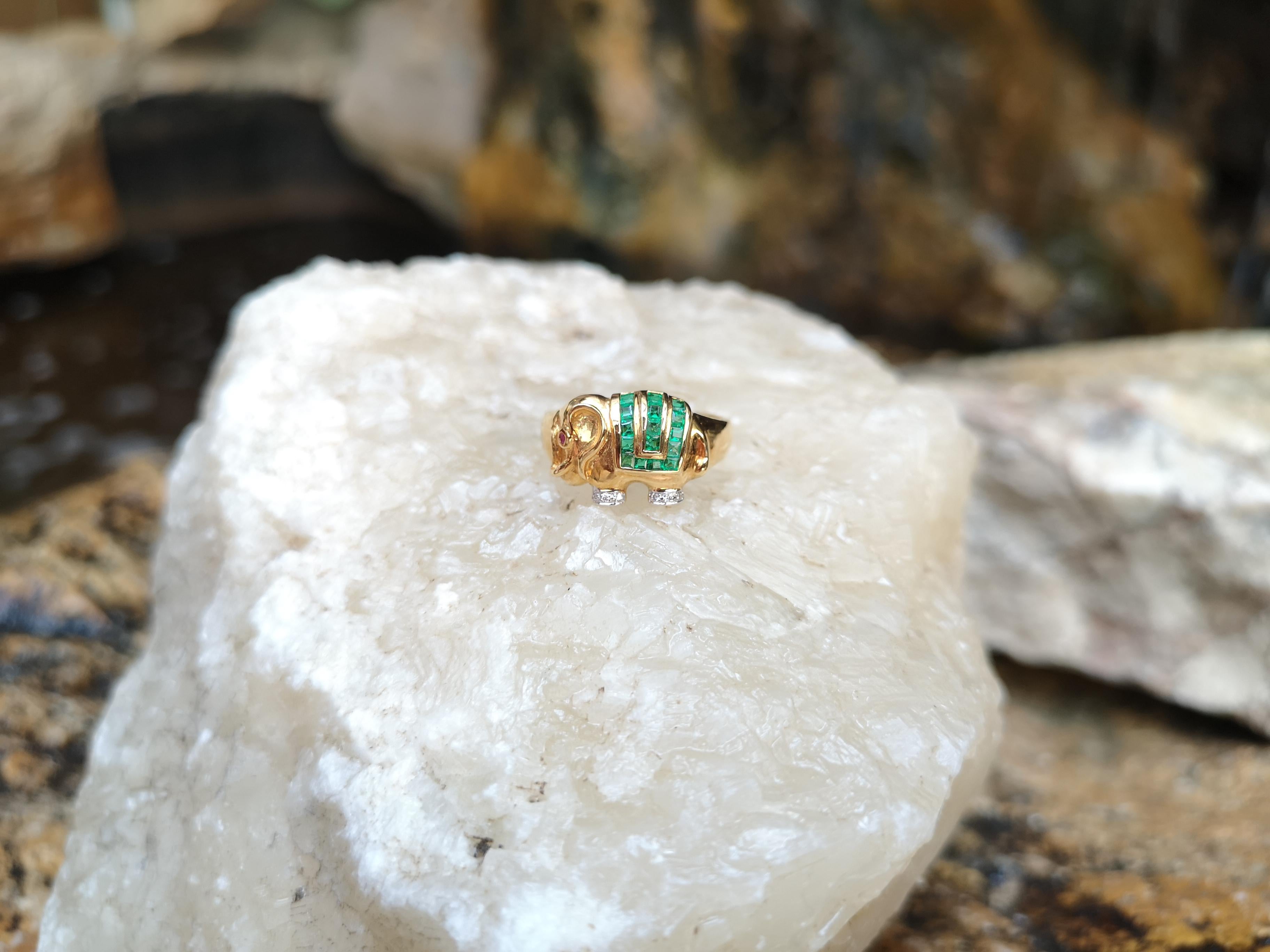 Square Cut Emerald with Diamond Elephant Ring Set in 18 Karat Gold Settings For Sale