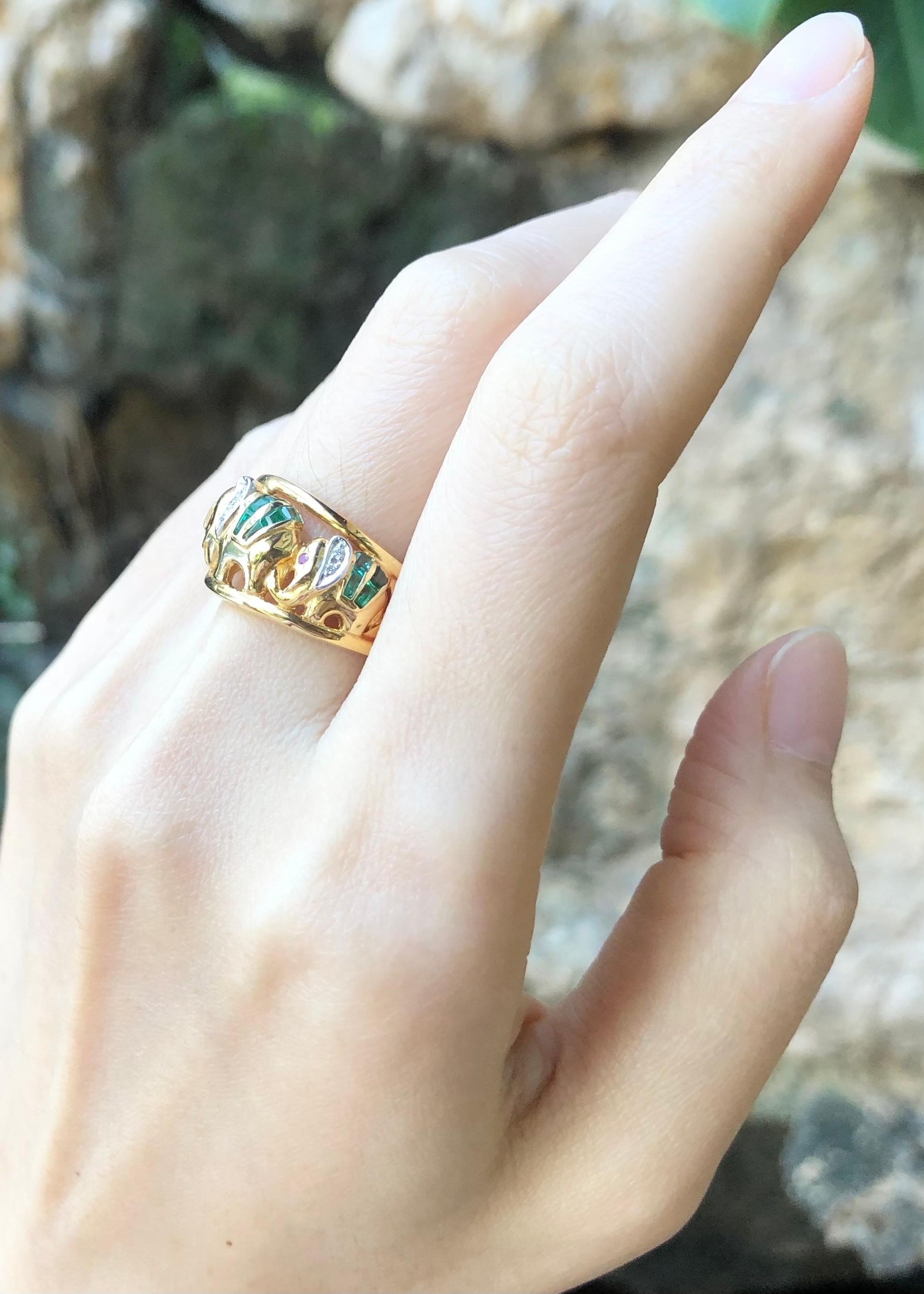 Contemporary Emerald with Diamond Elephant Ring Set in 18 Karat Gold Settings For Sale