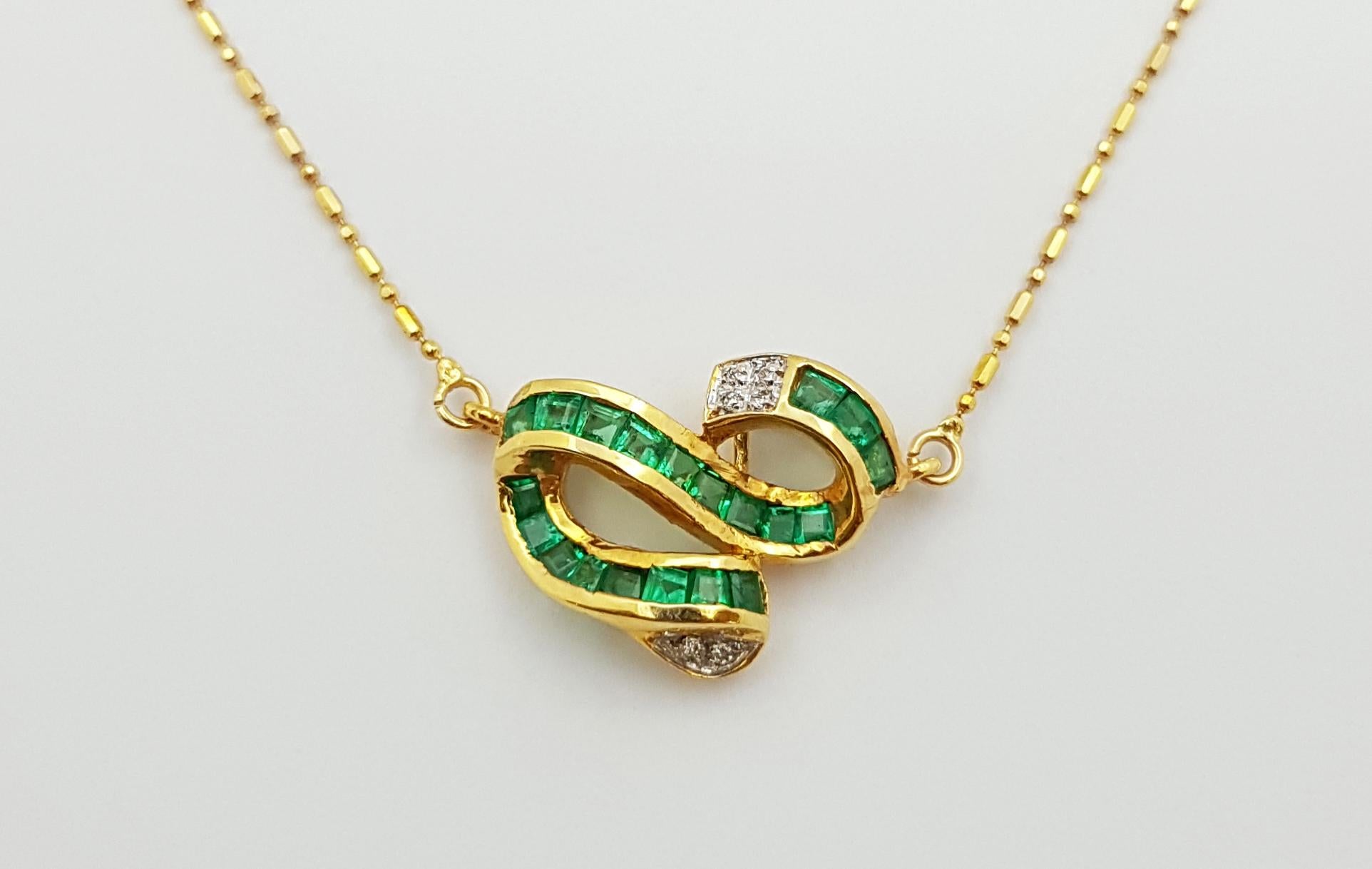 Contemporary Emerald with Diamond Necklace Set in 18 Karat Gold Setting For Sale
