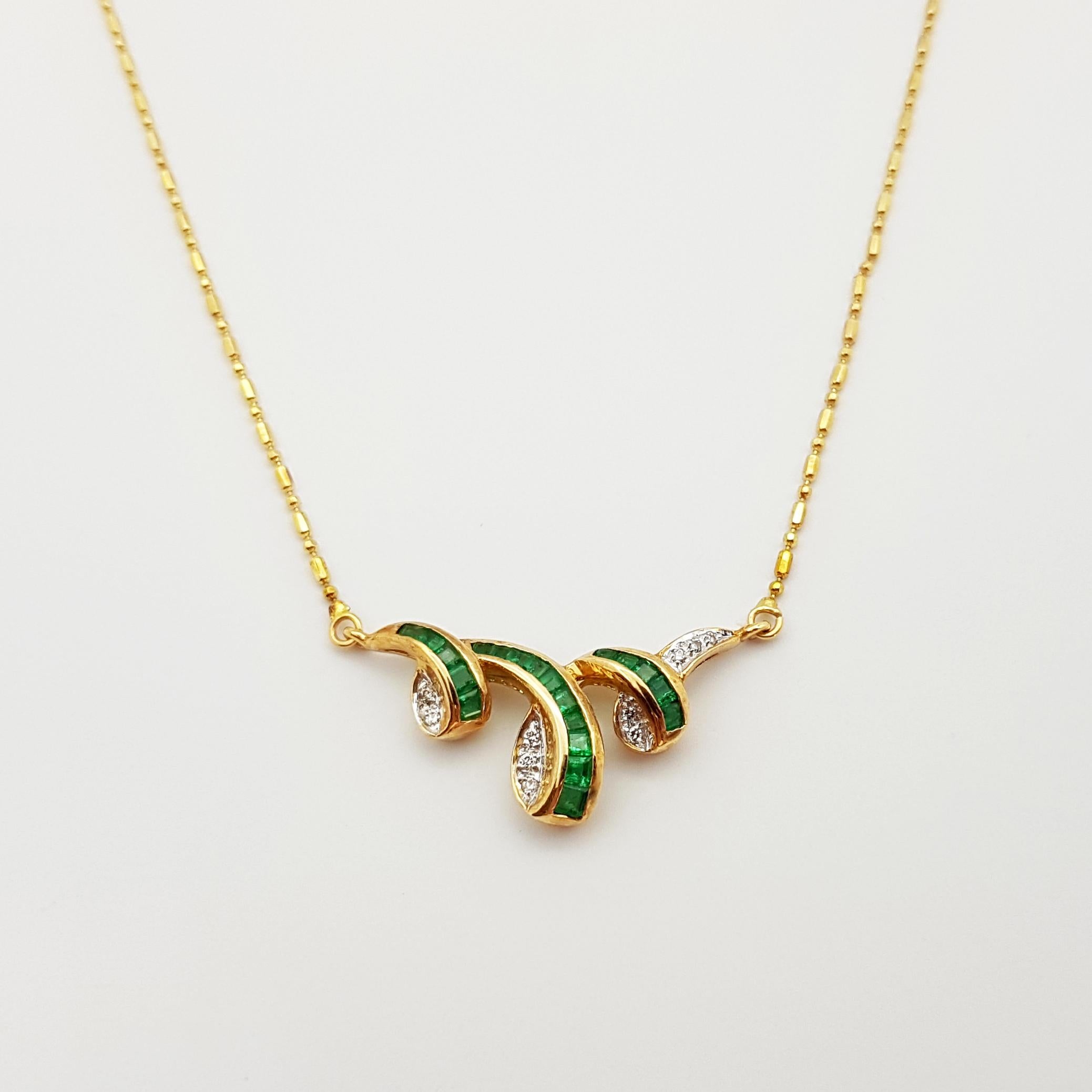 Contemporary Emerald with Diamond Necklace Set in 18 Karat Gold Setting For Sale