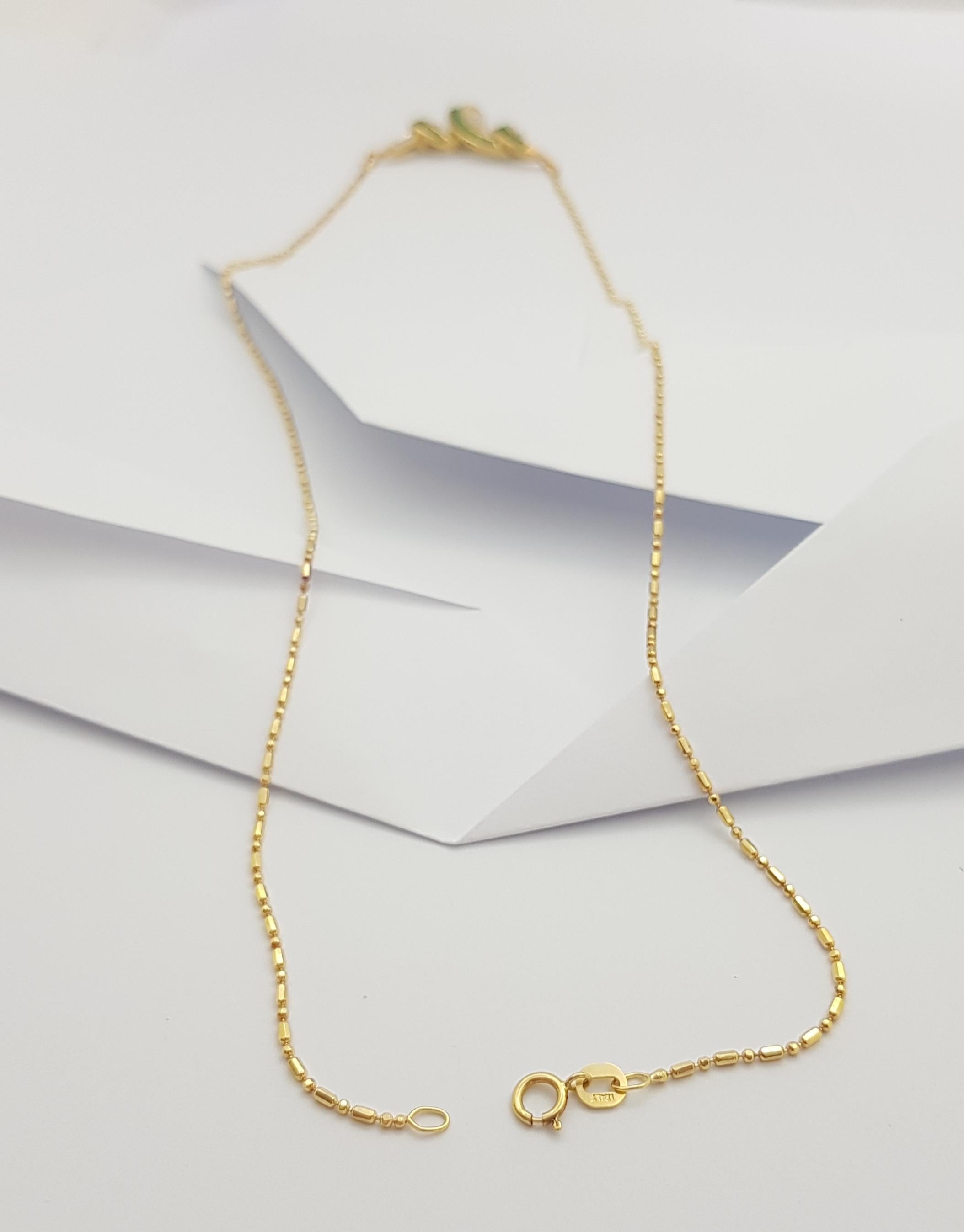 Collana di smeraldi e diamanti con montatura in oro 18 carati In condizioni Nuovo in vendita a Bangkok, TH