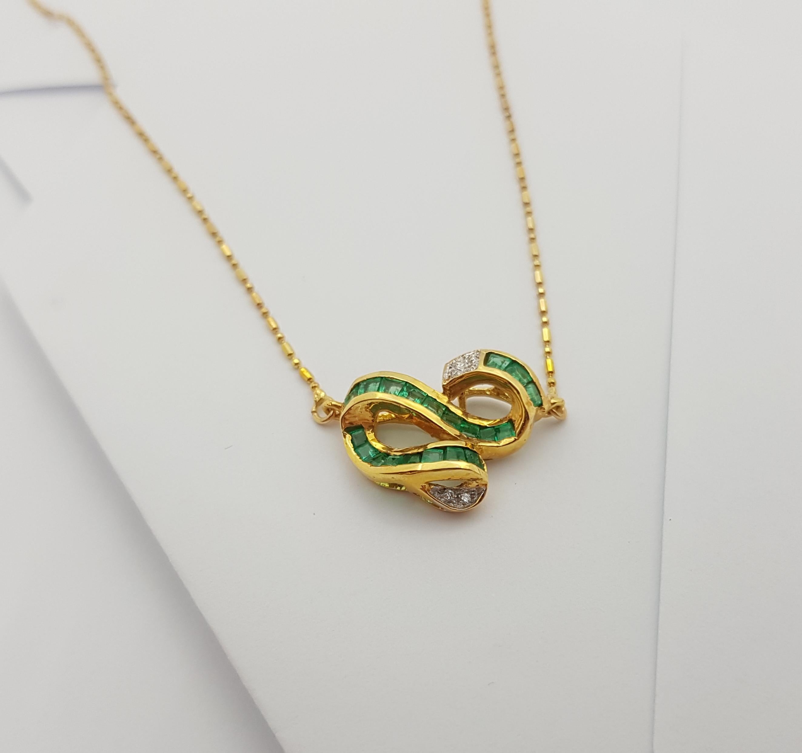 Emerald with Diamond Necklace Set in 18 Karat Gold Setting For Sale 2