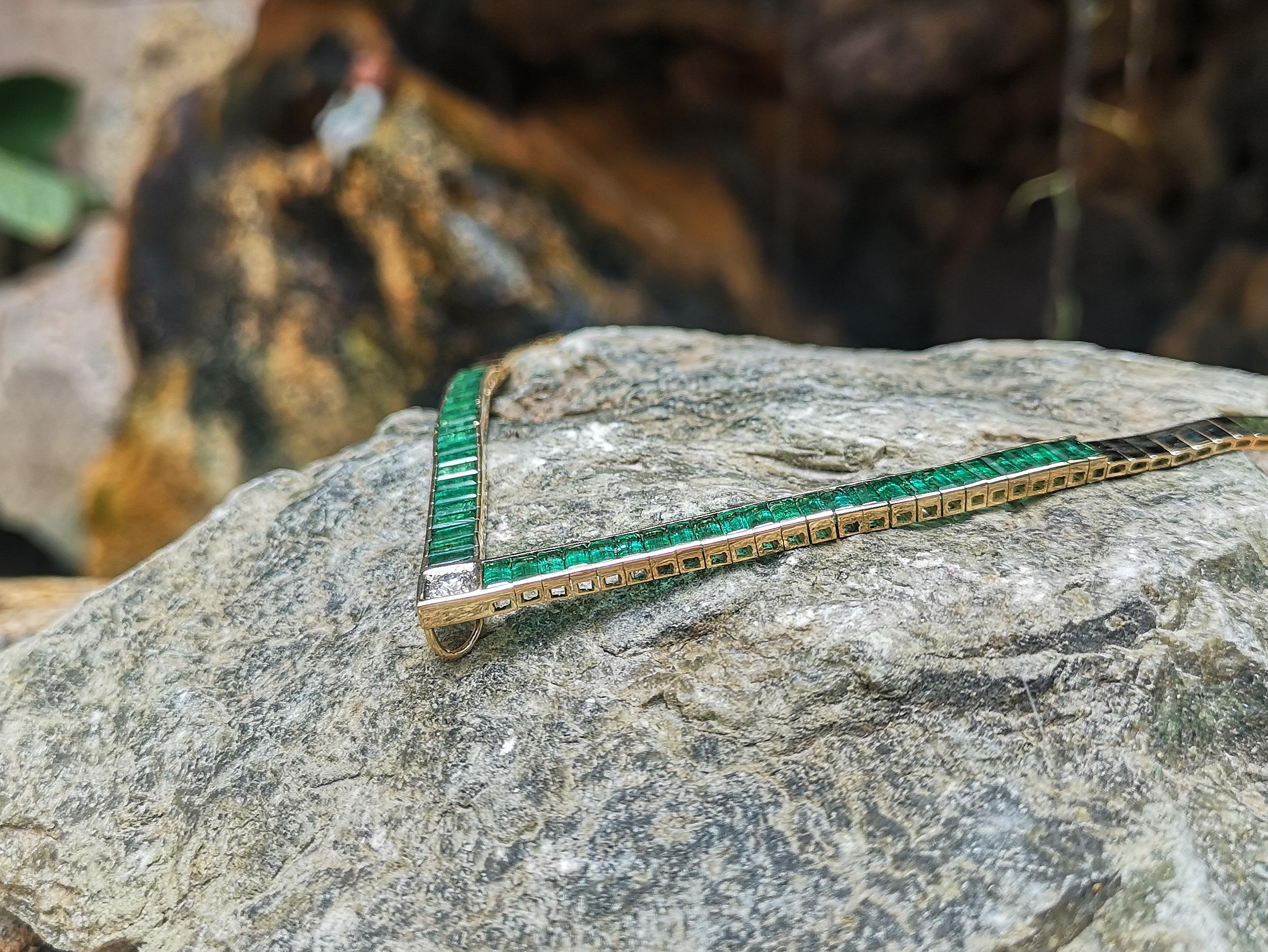 Smaragd mit Diamant-Halskette in 18 Karat Gold gefasst Damen im Angebot