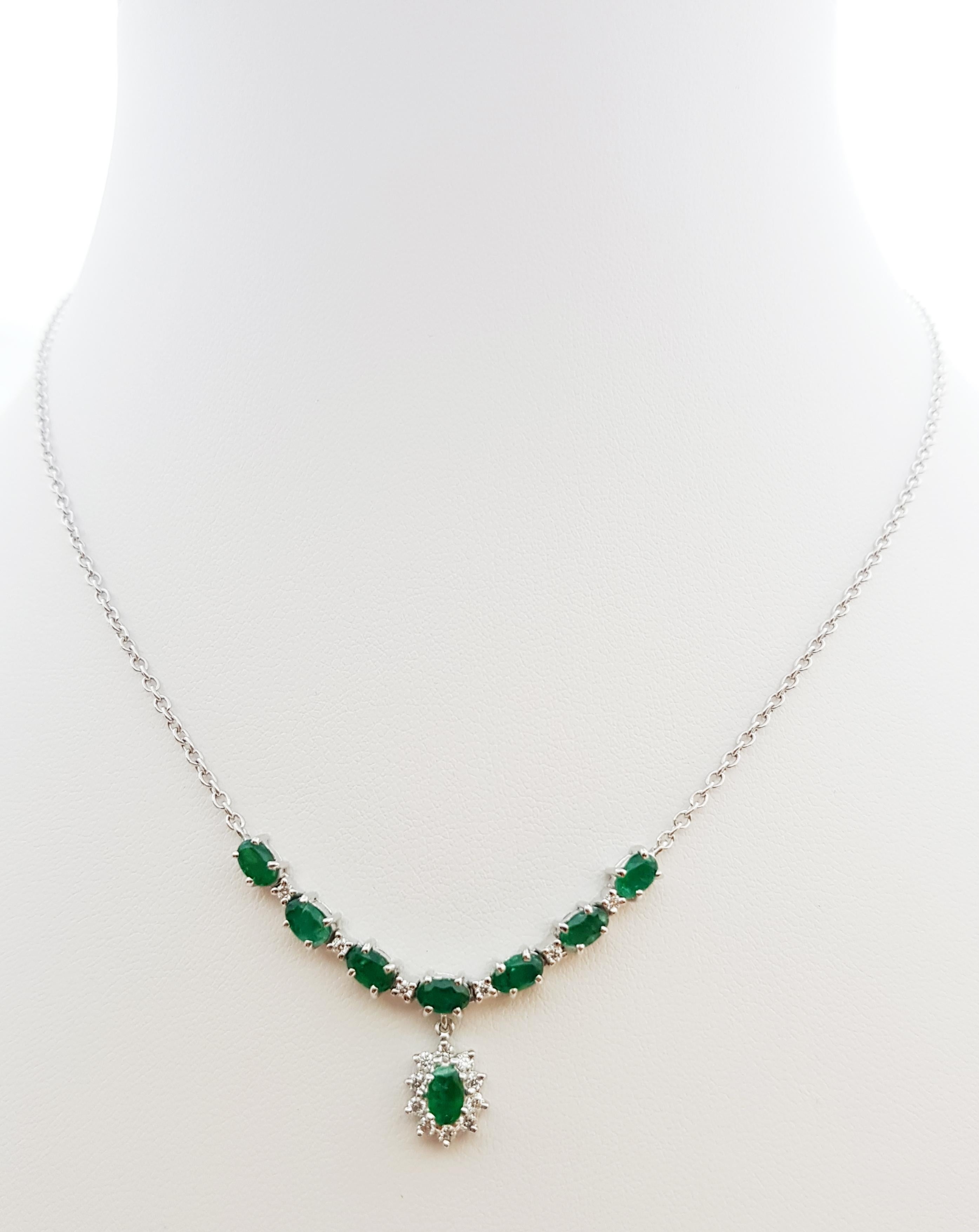 Emerald 2.15 carats with Diamond 0.30 carat Necklace set in 18 Karat White Gold Settings

Width: 1.6 cm 
Length: 43.5 cm
Total Weight: 8.25 grams

