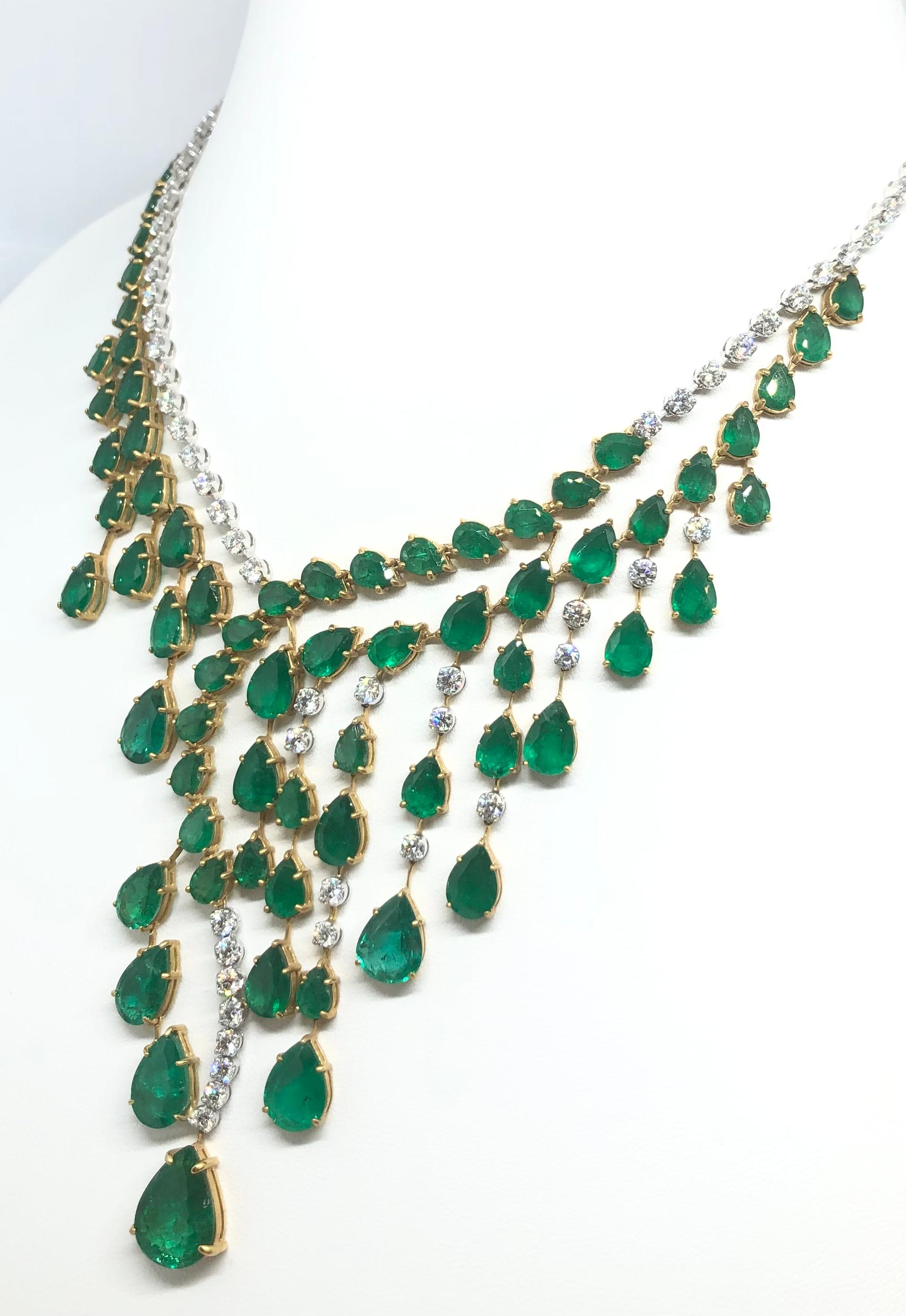 Contemporary Emerald with Diamond Necklace Set in 18 Karat White Gold Settings For Sale