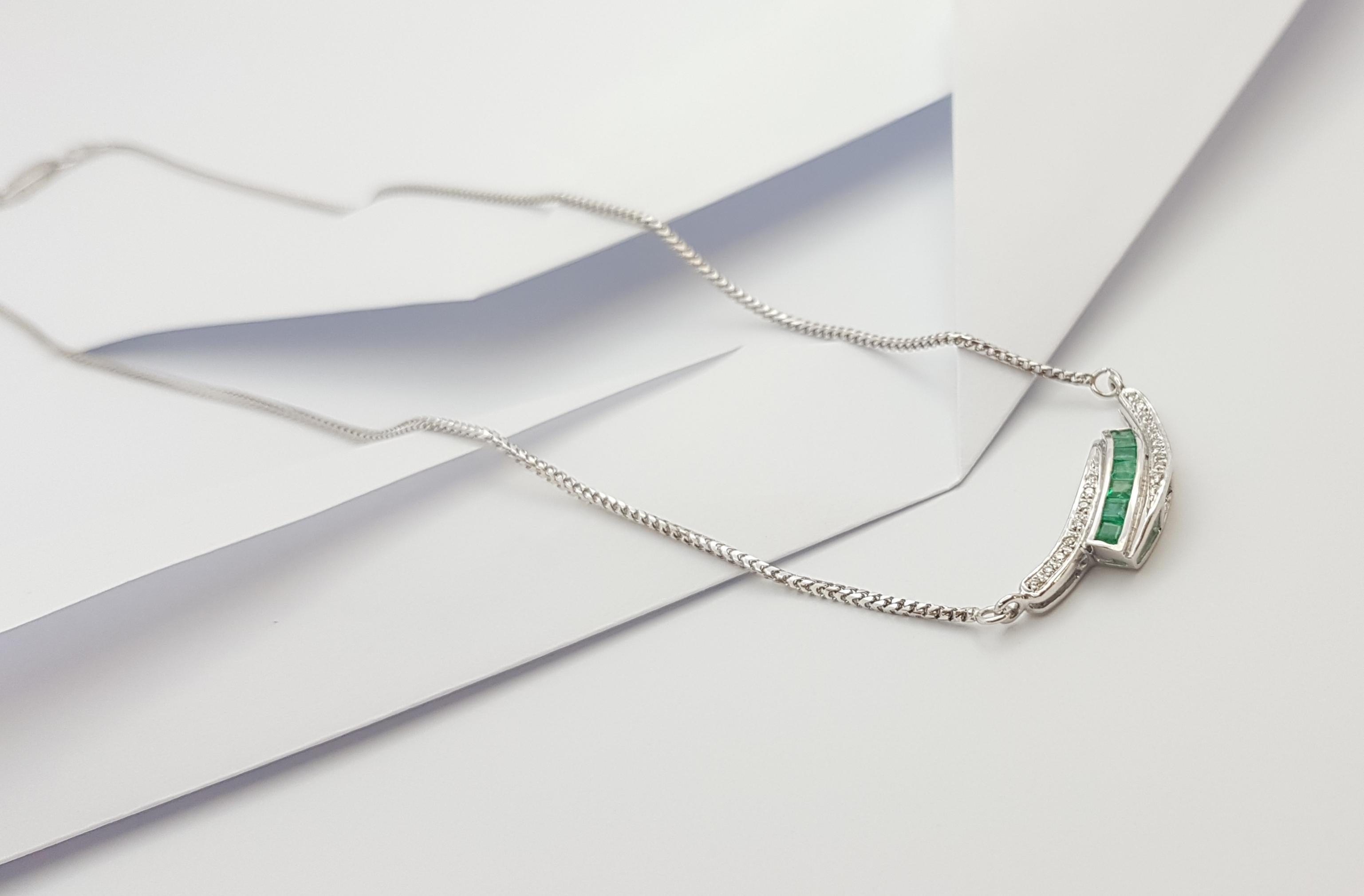 Smaragd- und Diamant-Halskette aus 18 Karat Weißgold in Fassungen im Angebot 4