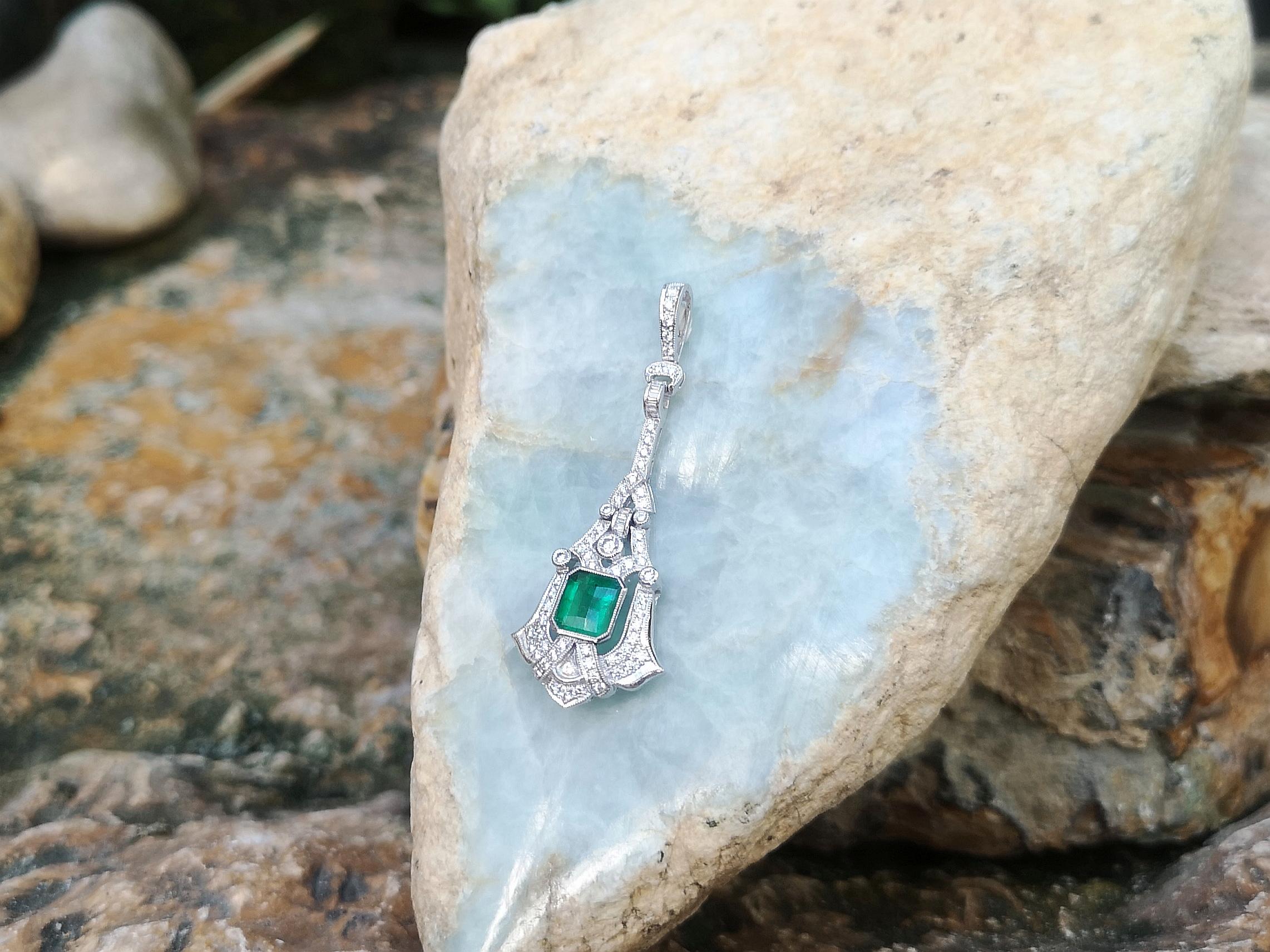 emerald pendant set