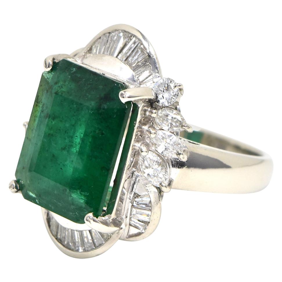 Emerald with Diamond Platinum Ring For Sale
