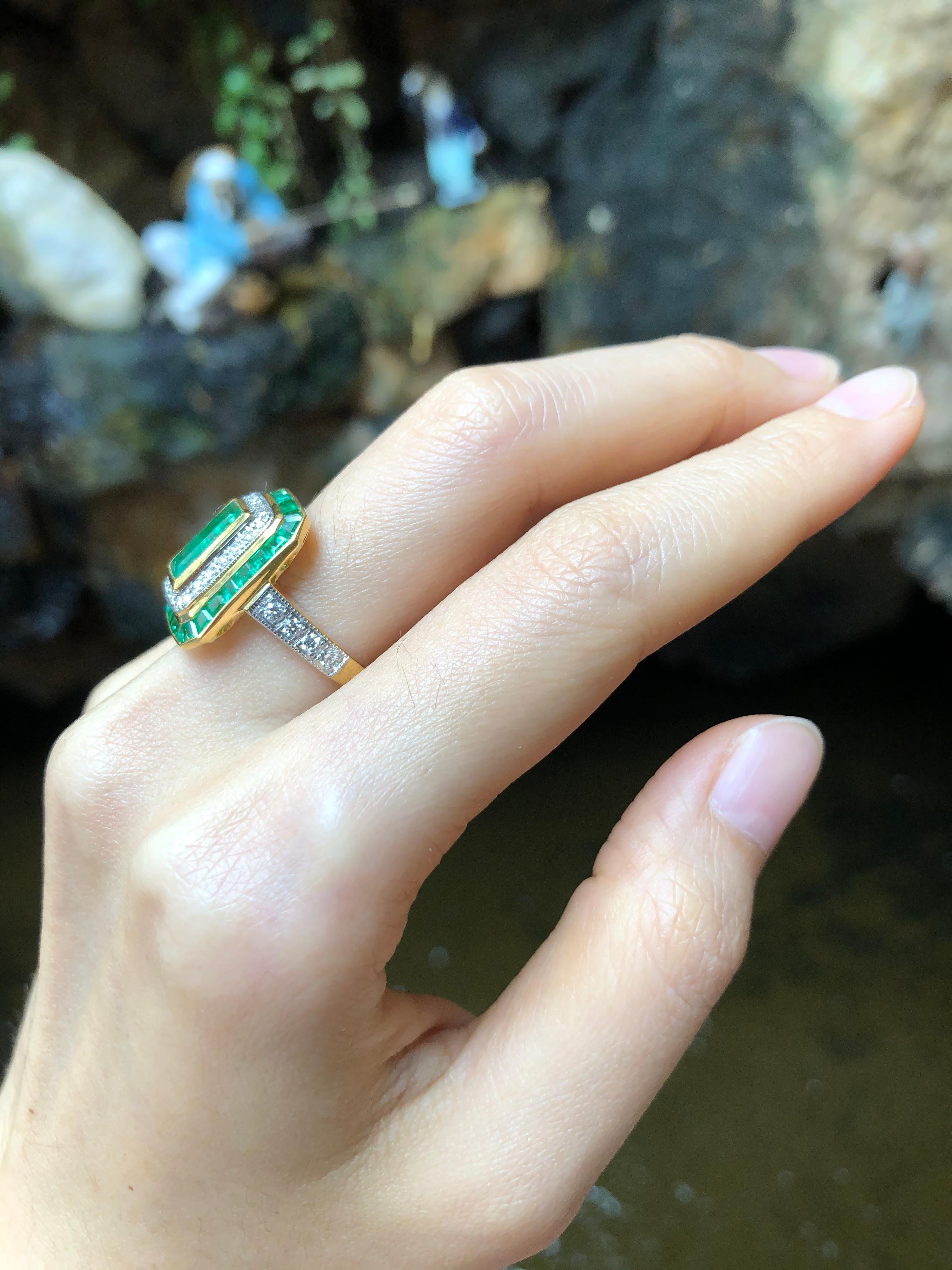 Smaragd mit Diamantring in 18 Karat Goldfassung gefasst im Angebot 5