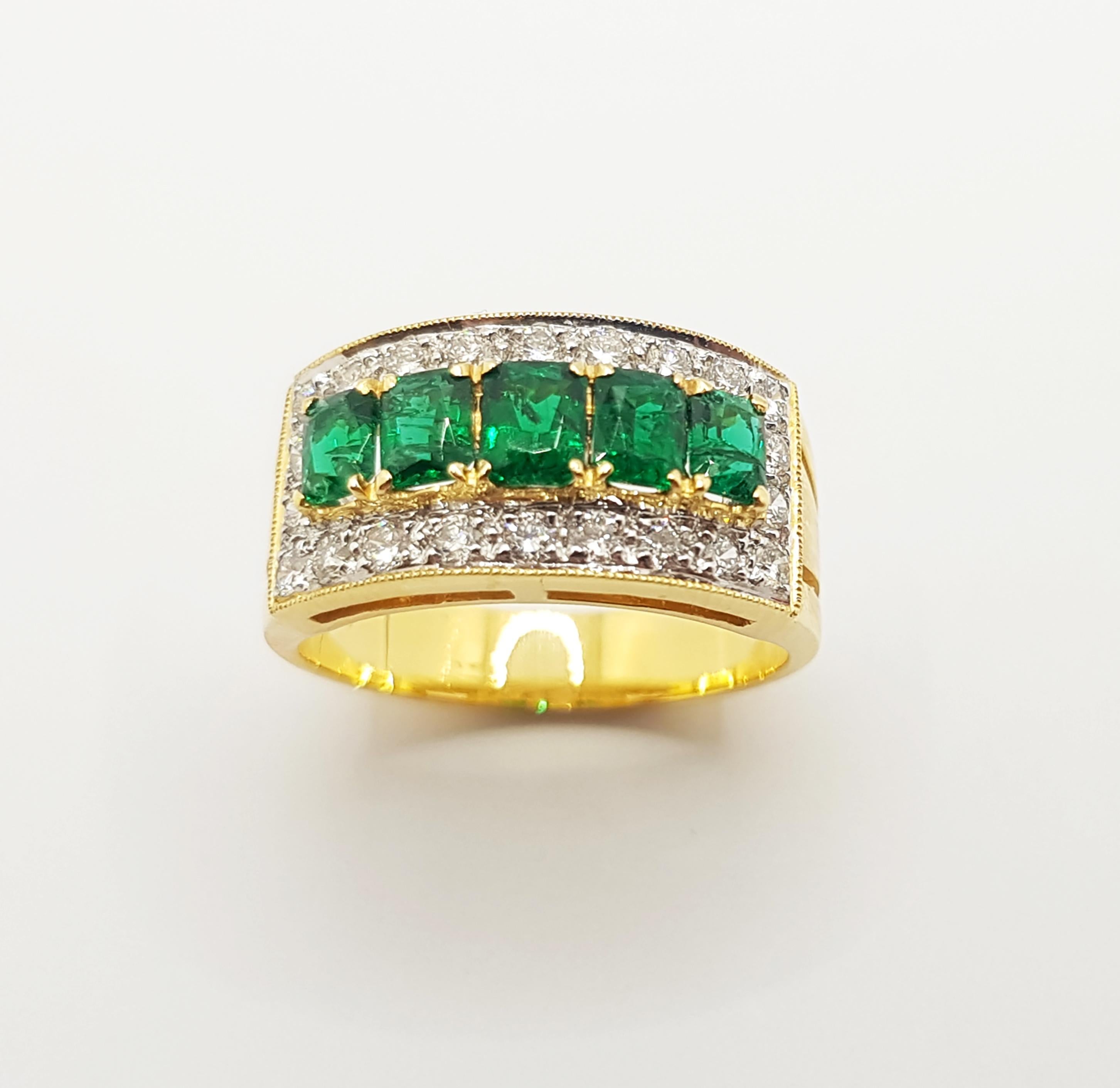 Emerald with Diamond Ring Set in 18 Karat Gold Settings For Sale 5